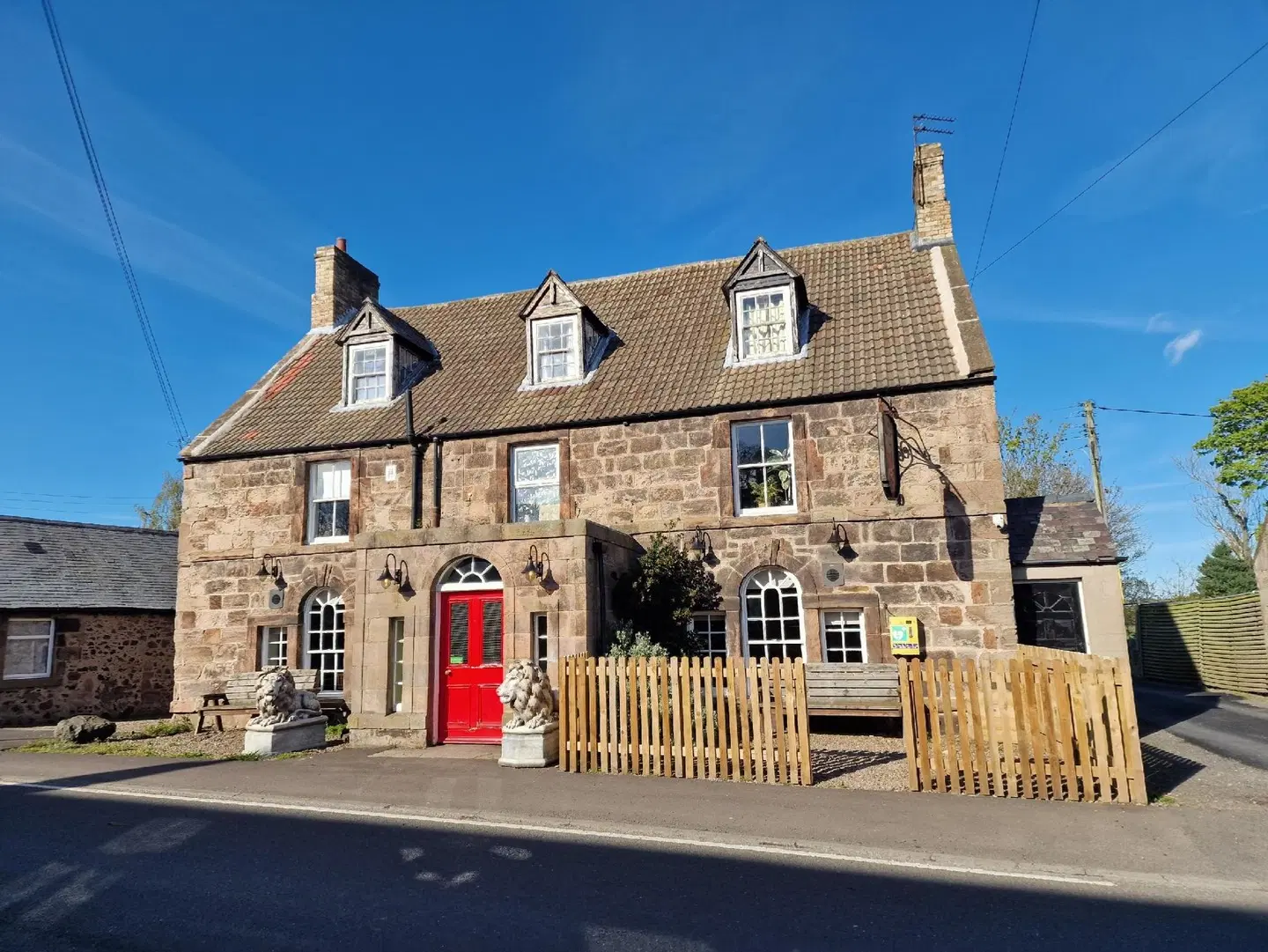 Red Lion Inn SPORTS_AND_LEISURE