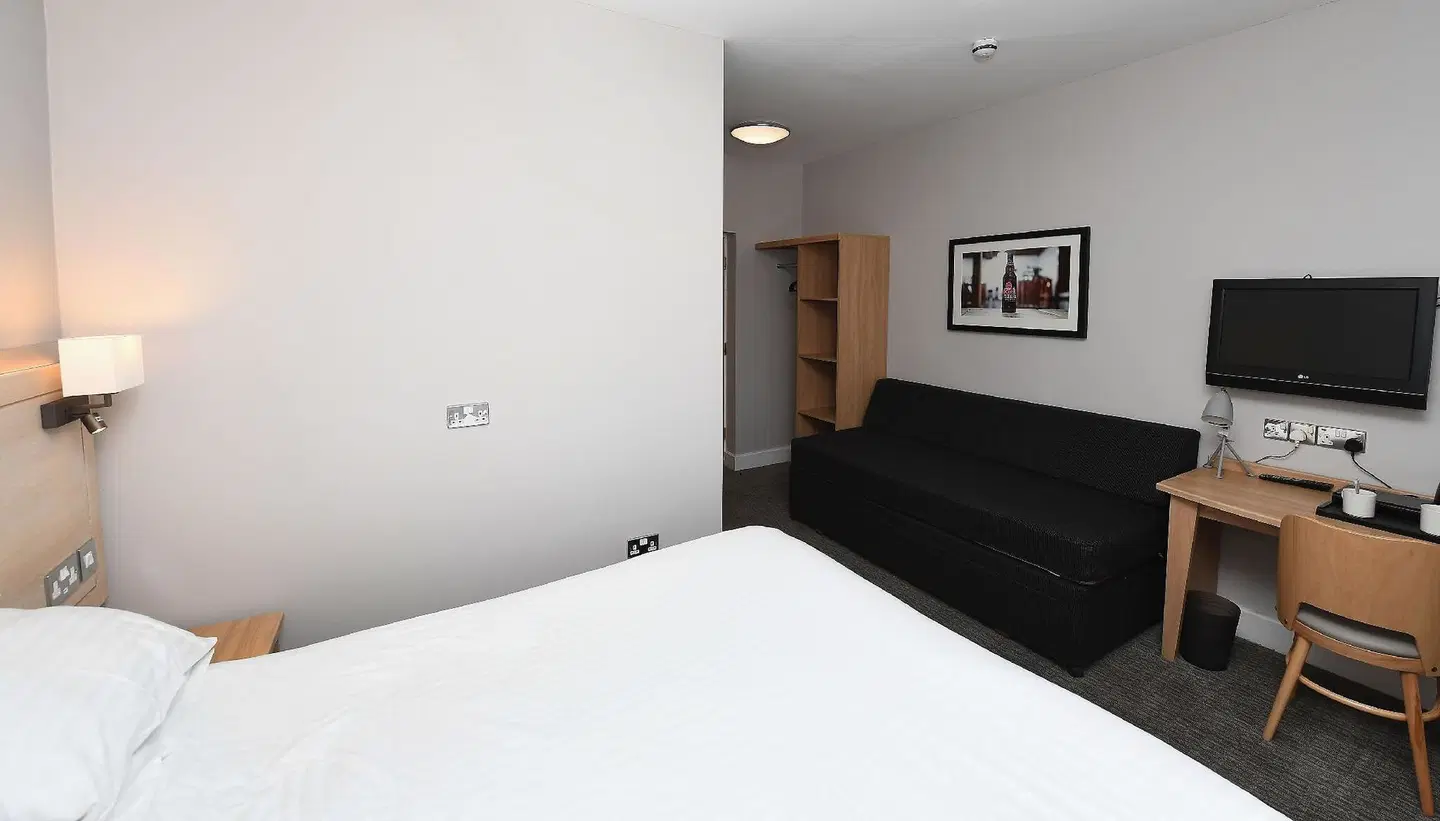 The Crown by Marston's Inns ROOM_EXAMPLE