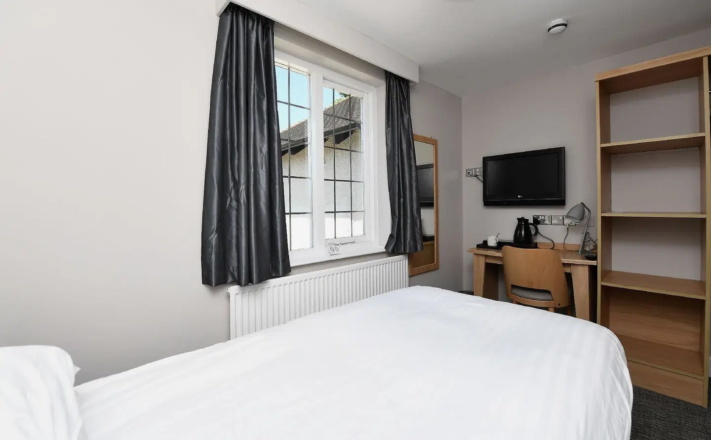 The Crown by Marston's Inns ROOM_EXAMPLE