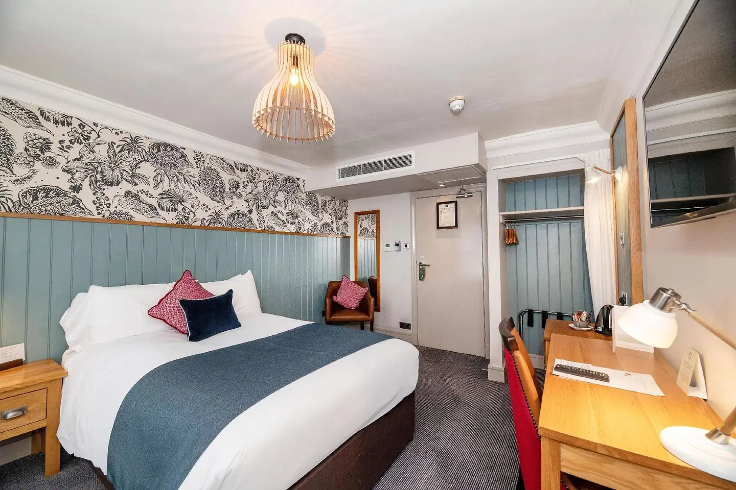 The Greswolde Arms Hotel by Good Night Inns ROOM_EXAMPLE