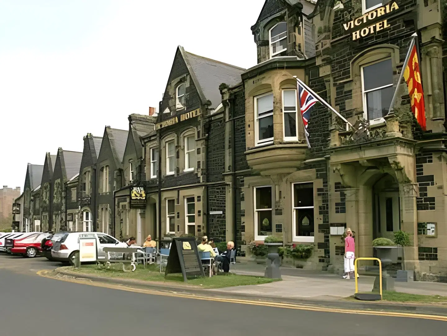 The Victoria Hotel EXTERIOR