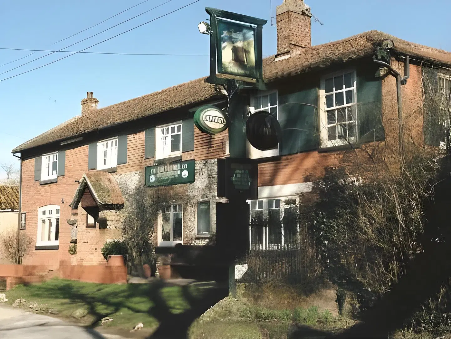 The Olde Windmill Inn EXTERIOR
