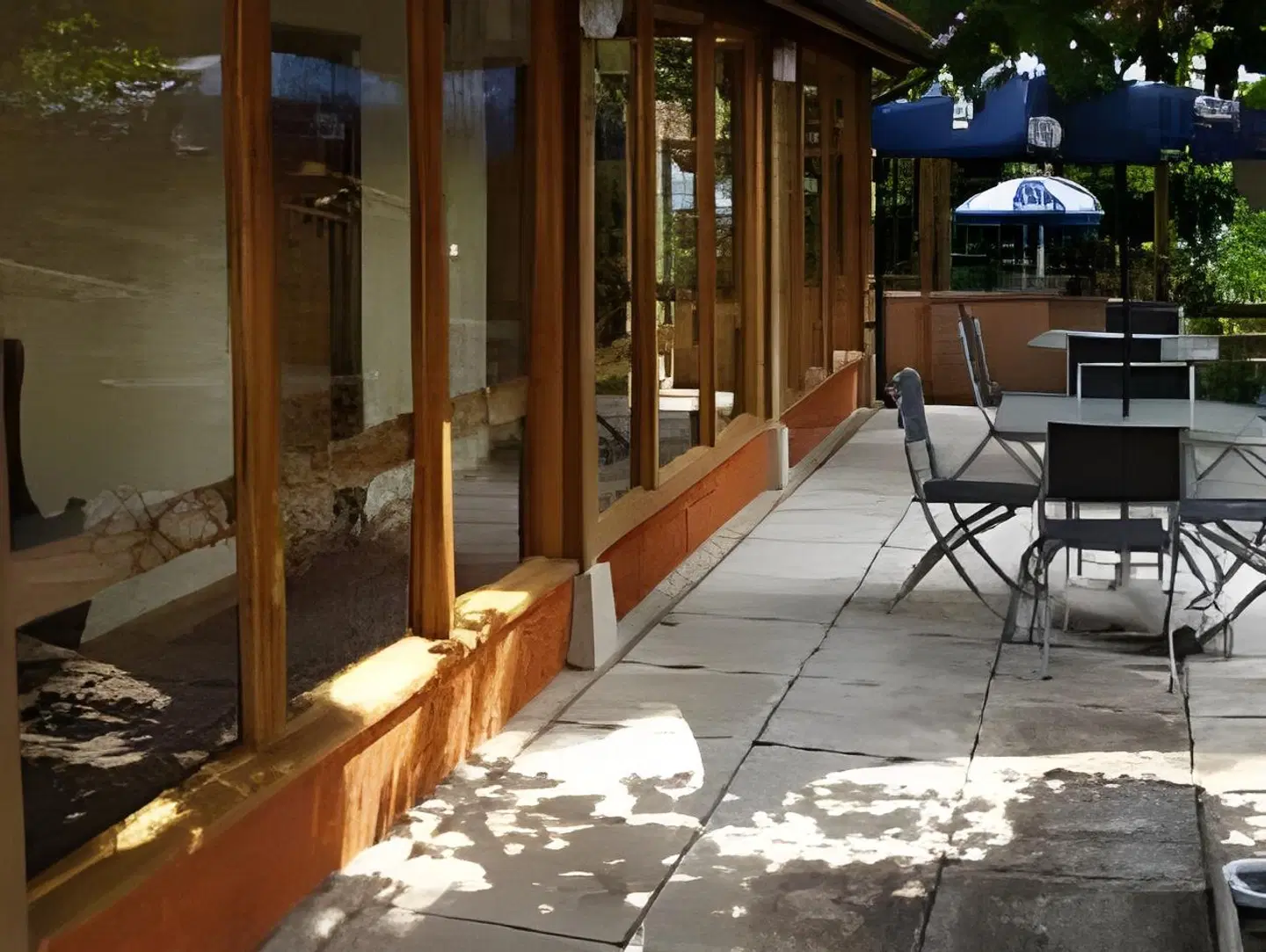 The Olde Windmill Inn Terrasse