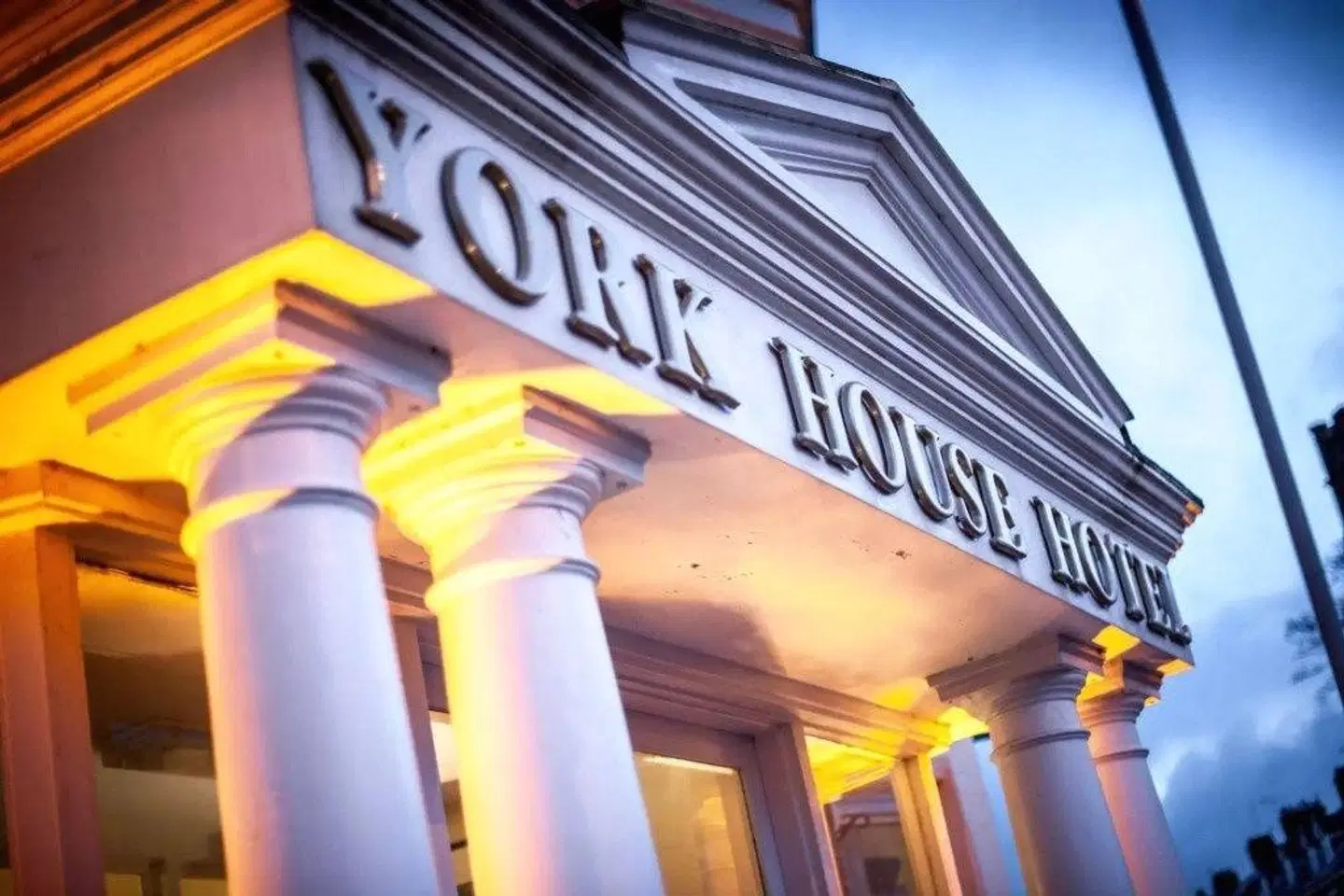York House Hotel EXTERIOR