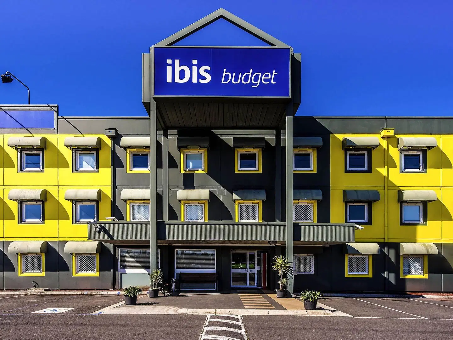 ibis budget Fawkner EXTERIOR