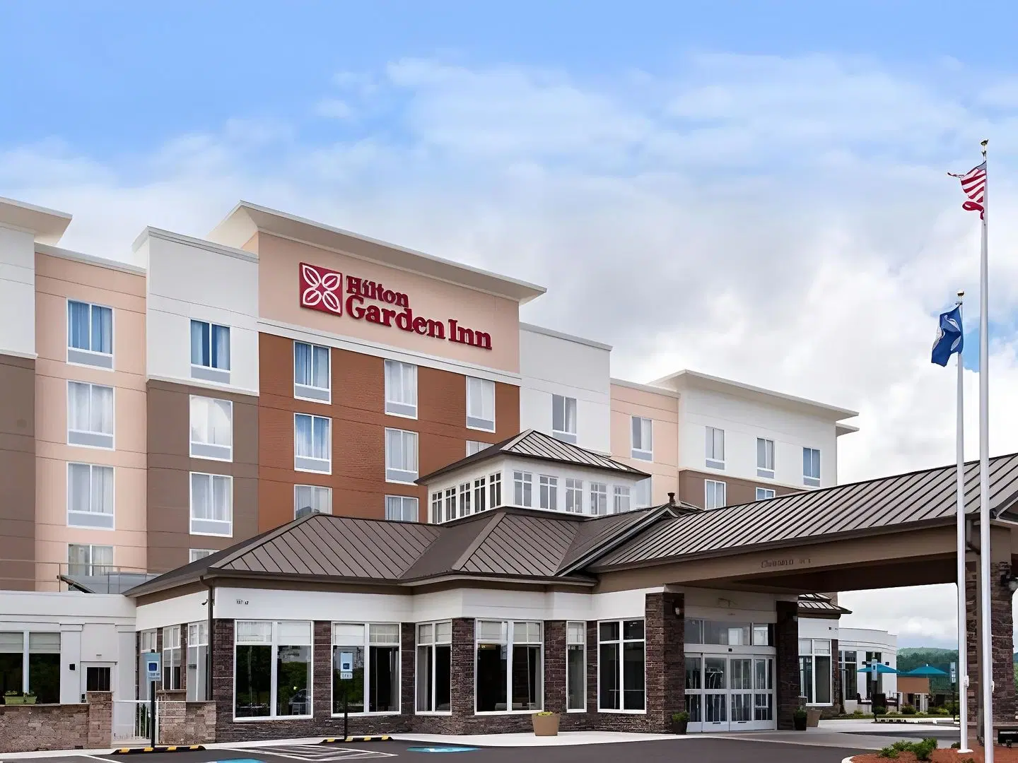 Hilton Garden Inn Bristol EXTERIOR