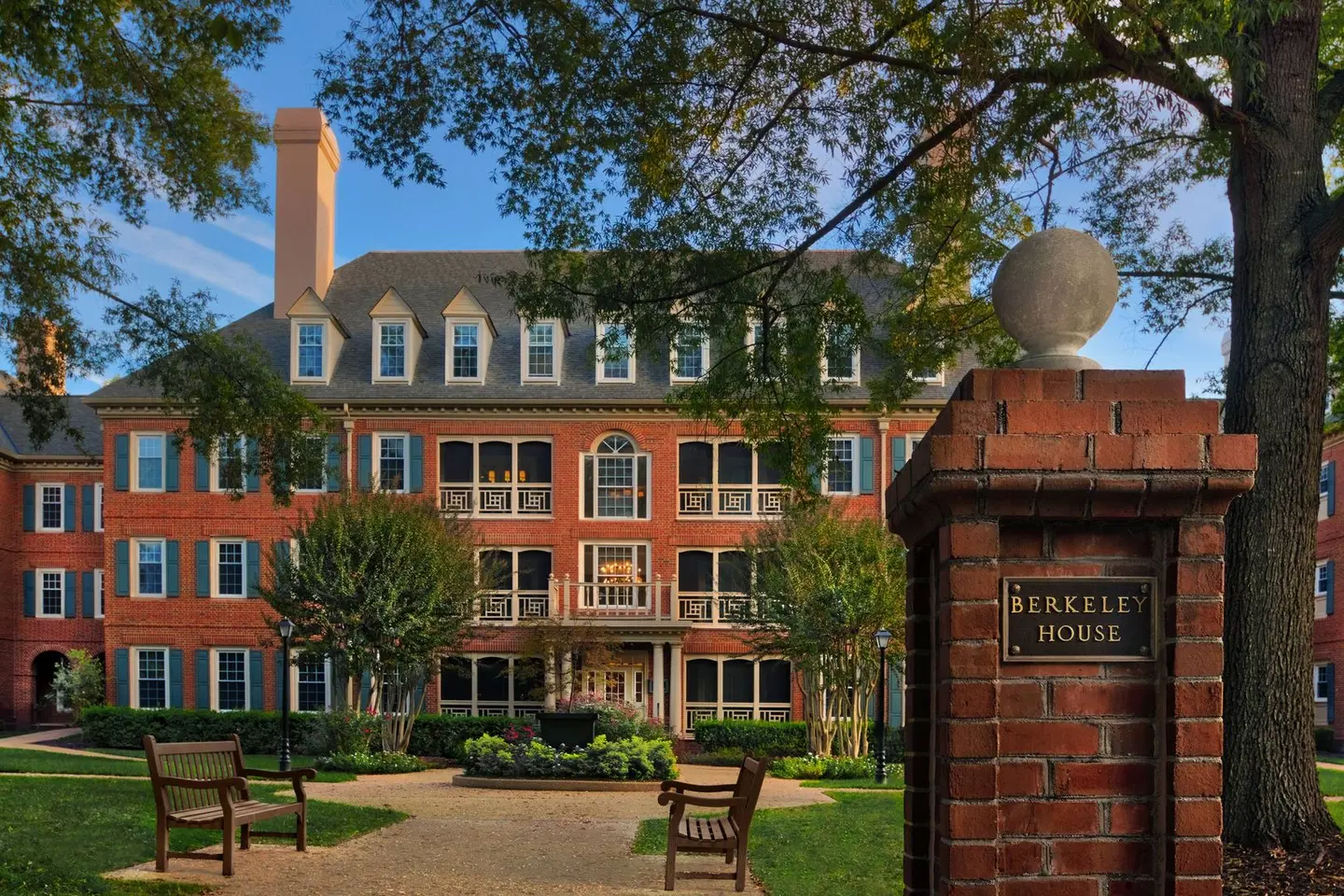Marriott's Manor Club at Ford's Colony EXTERIOR
