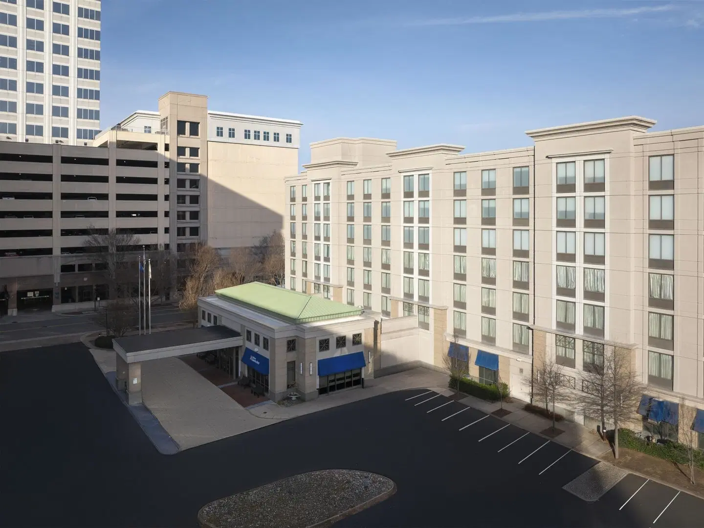 Hilton Garden Inn Virginia Beach Town Center EXTERIOR