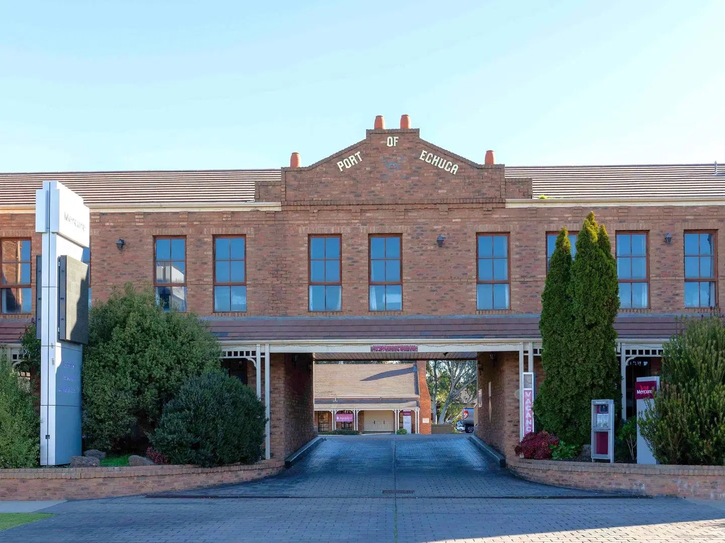 Mercure Port of Echuca EXTERIOR