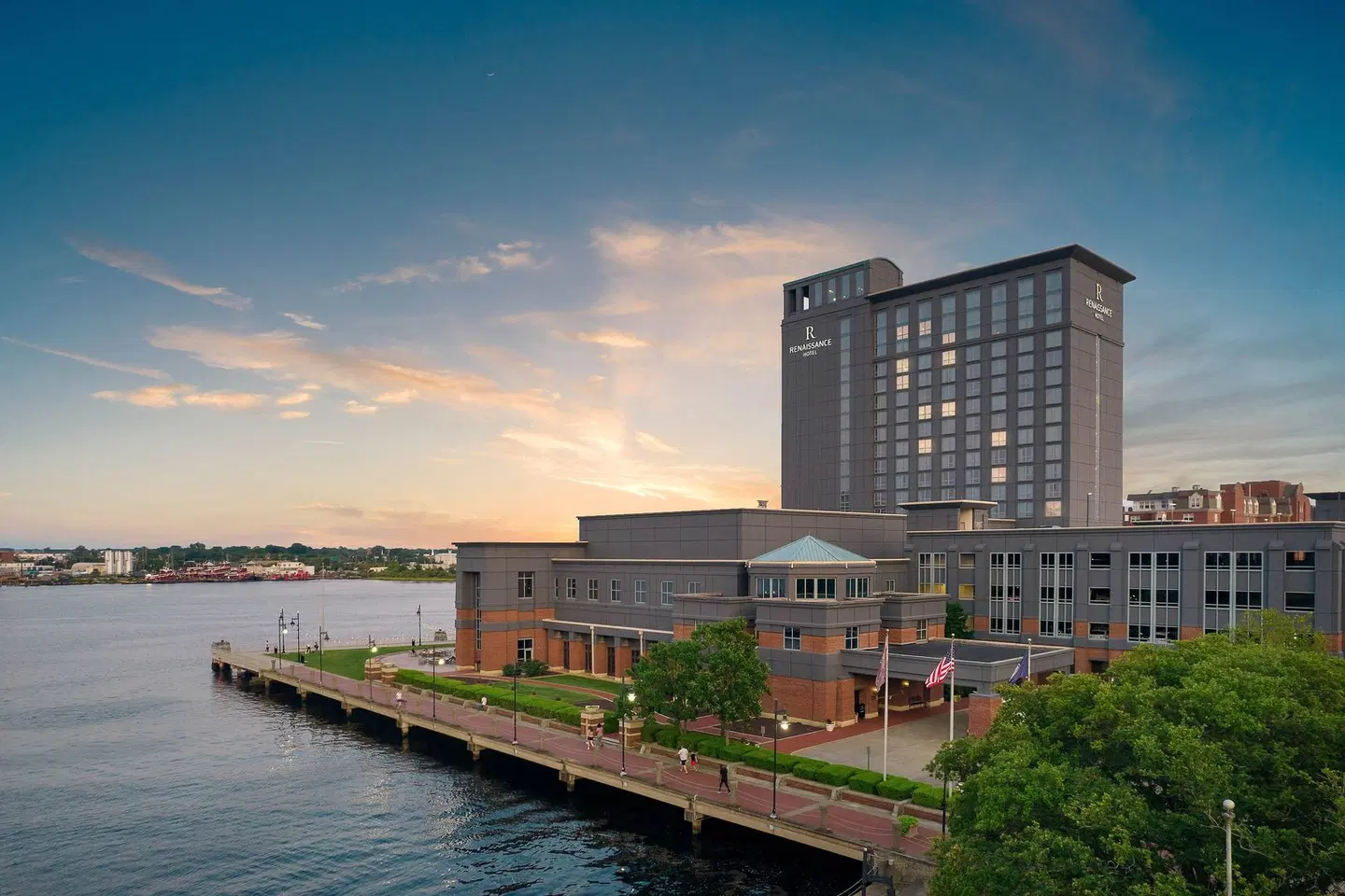 Renaissance Portsmouth-Norfolk Waterfront Hotel EXTERIOR