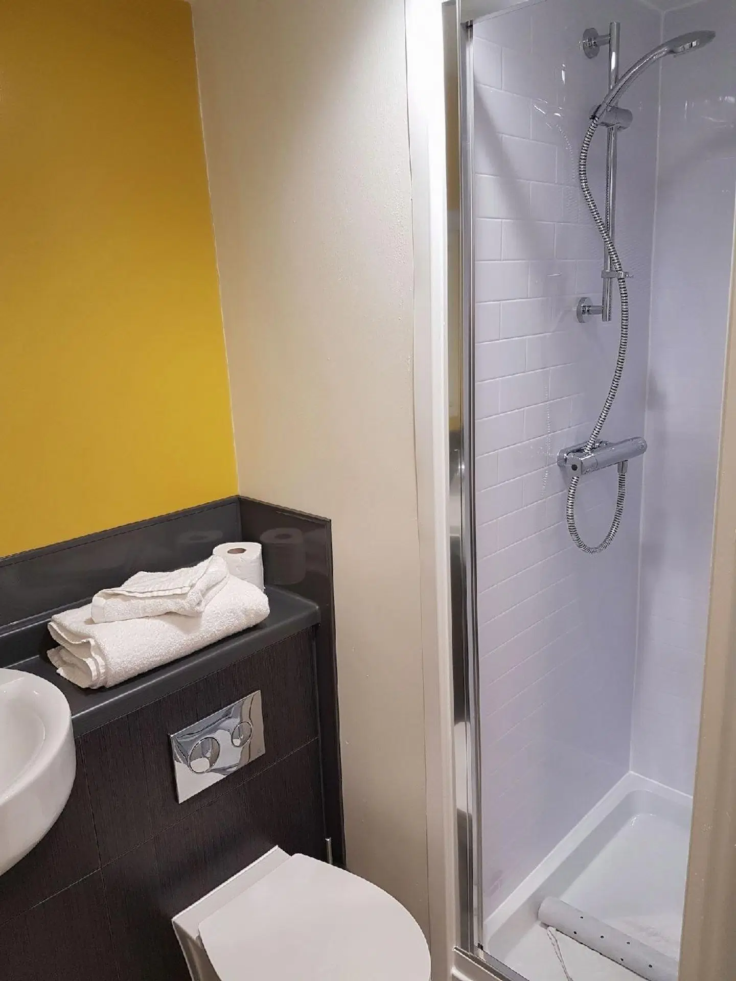 Jonas Hotel Badezimmer