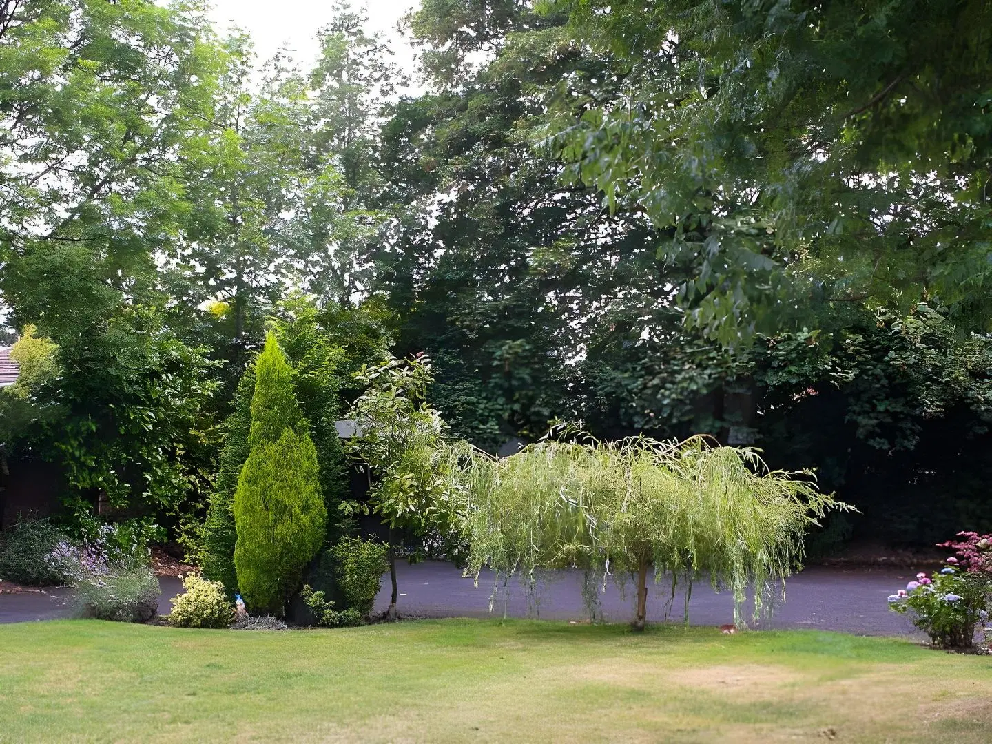 Elmdon Lodge Garten