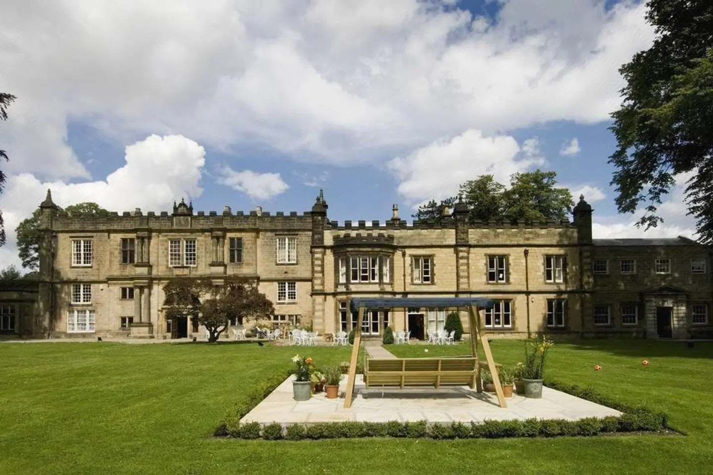 The Old Lodge EXTERIOR