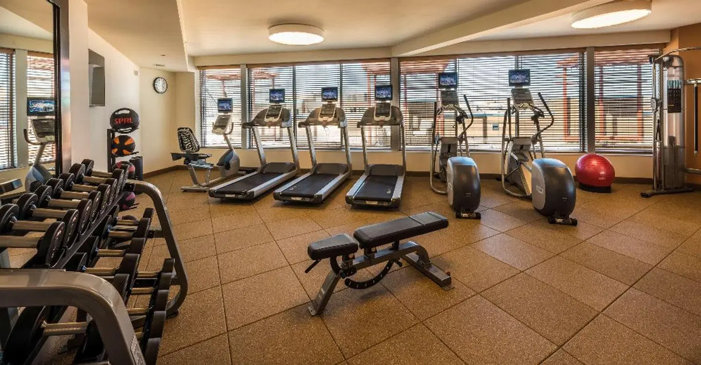 Hilton Garden Inn Alexandria Old Town National Harbor SPORTS_AND_LEISURE