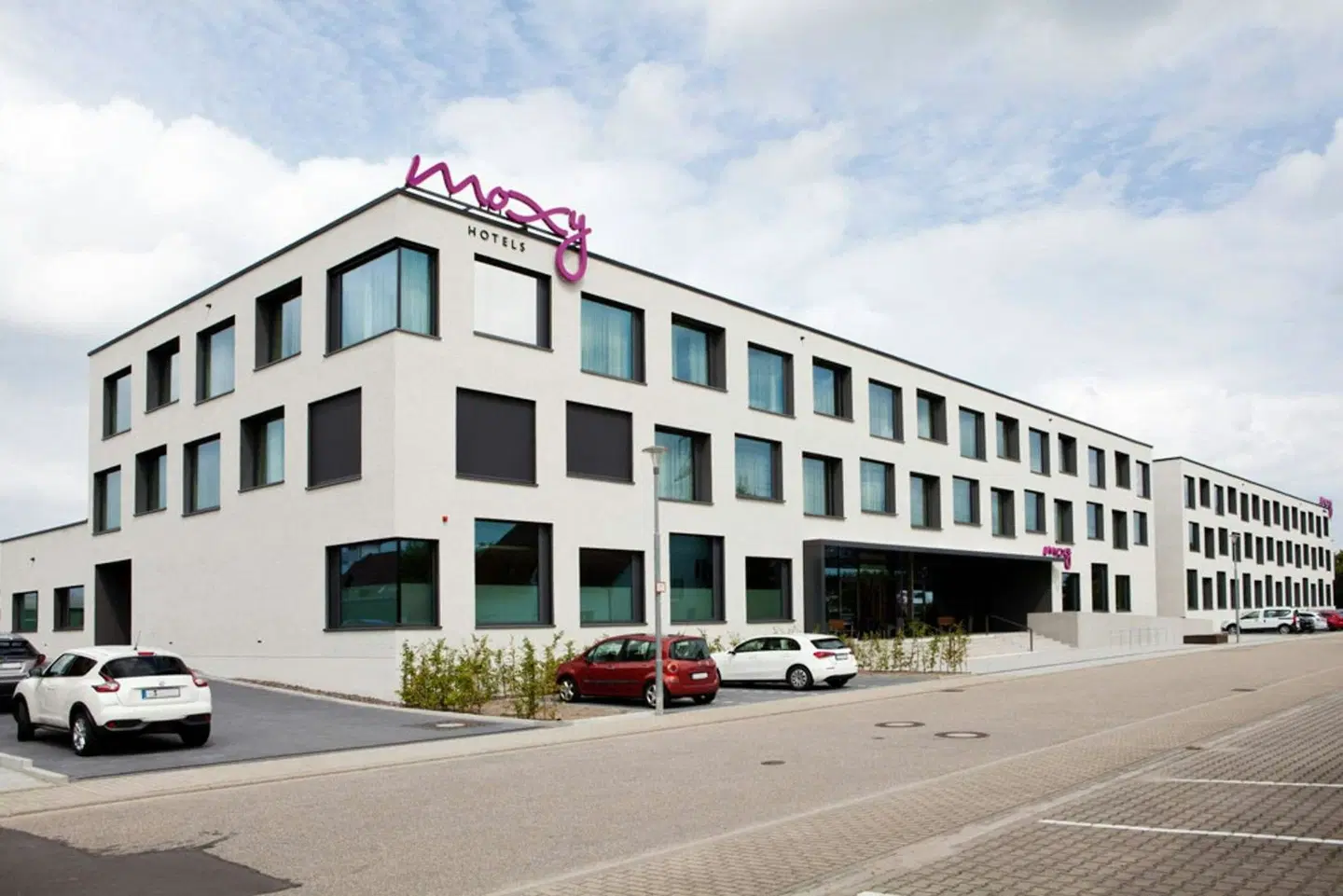 Moxy Rust EXTERIOR