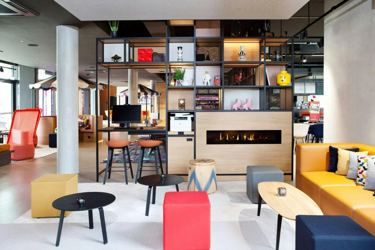 Moxy Rust Bar