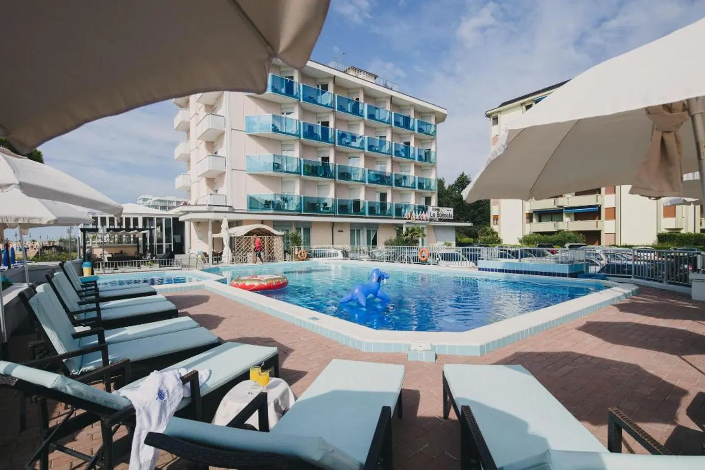 La Bussola OUTDOOR_POOL
