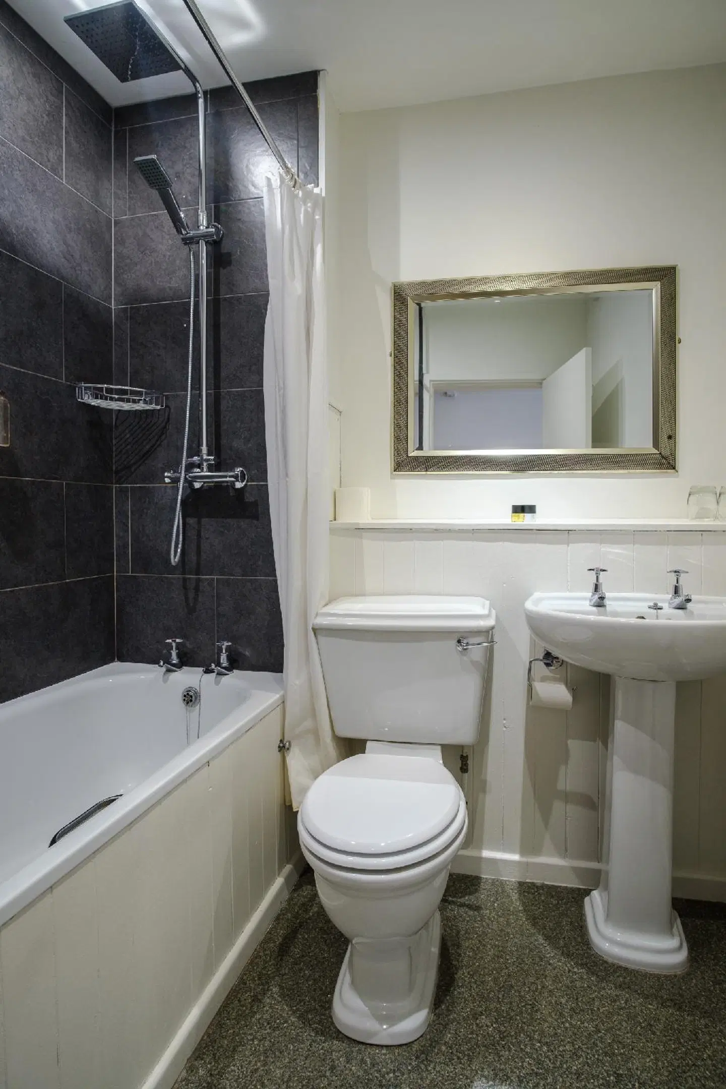 White Hart Inn Badezimmer