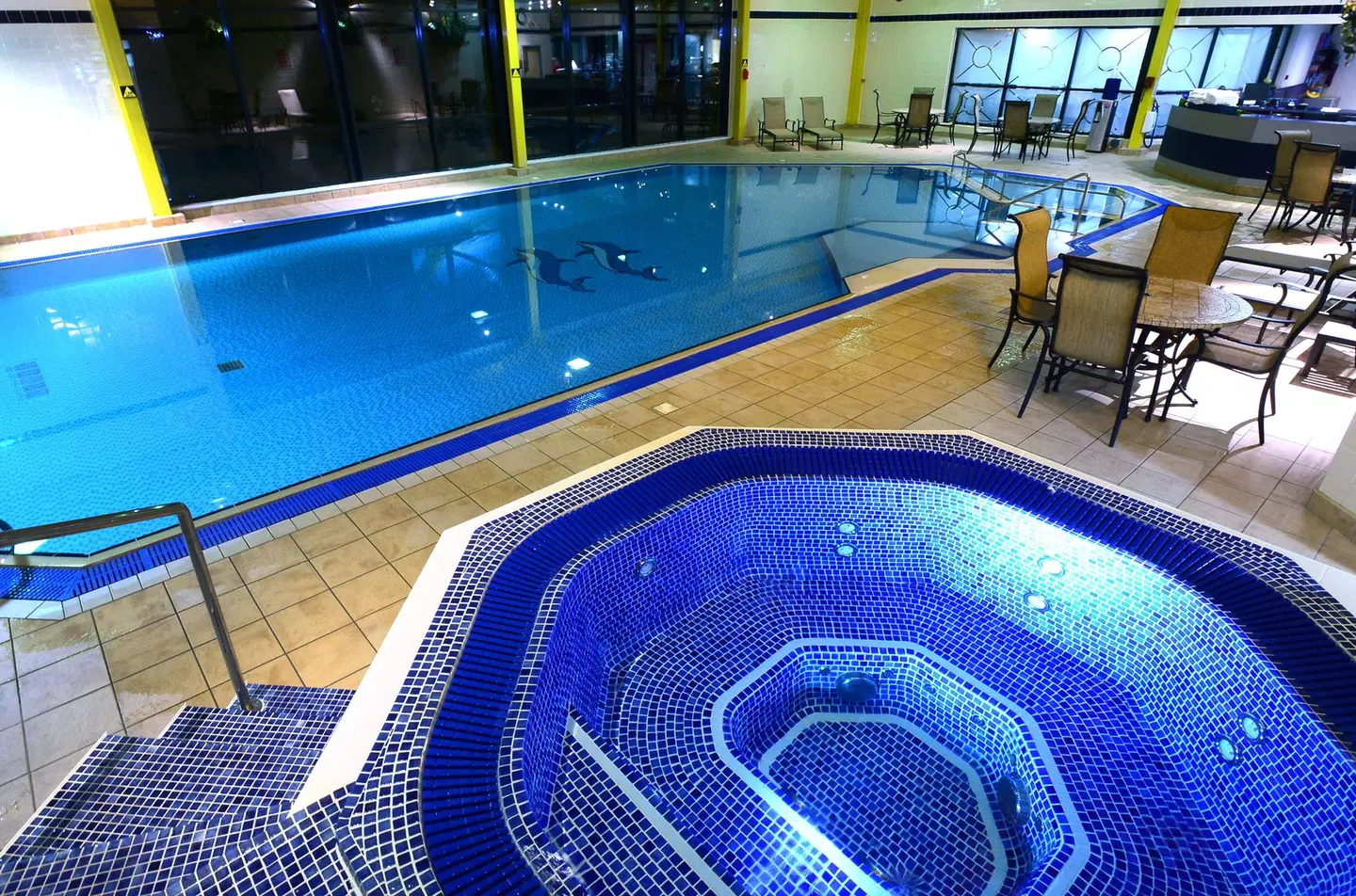 Holiday Inn Telford - Ironbridge by IHG Hallenbad