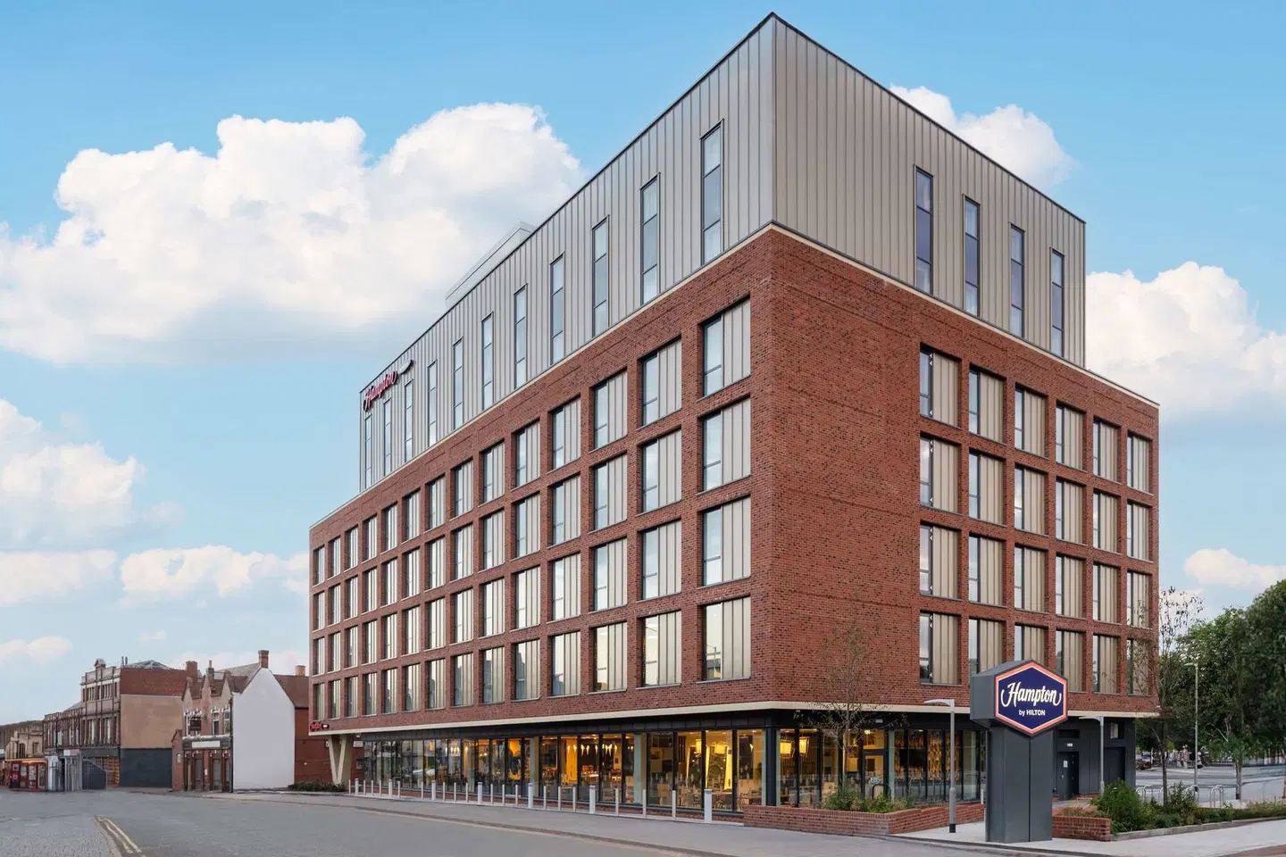 Hampton by Hilton Nuneaton EXTERIOR