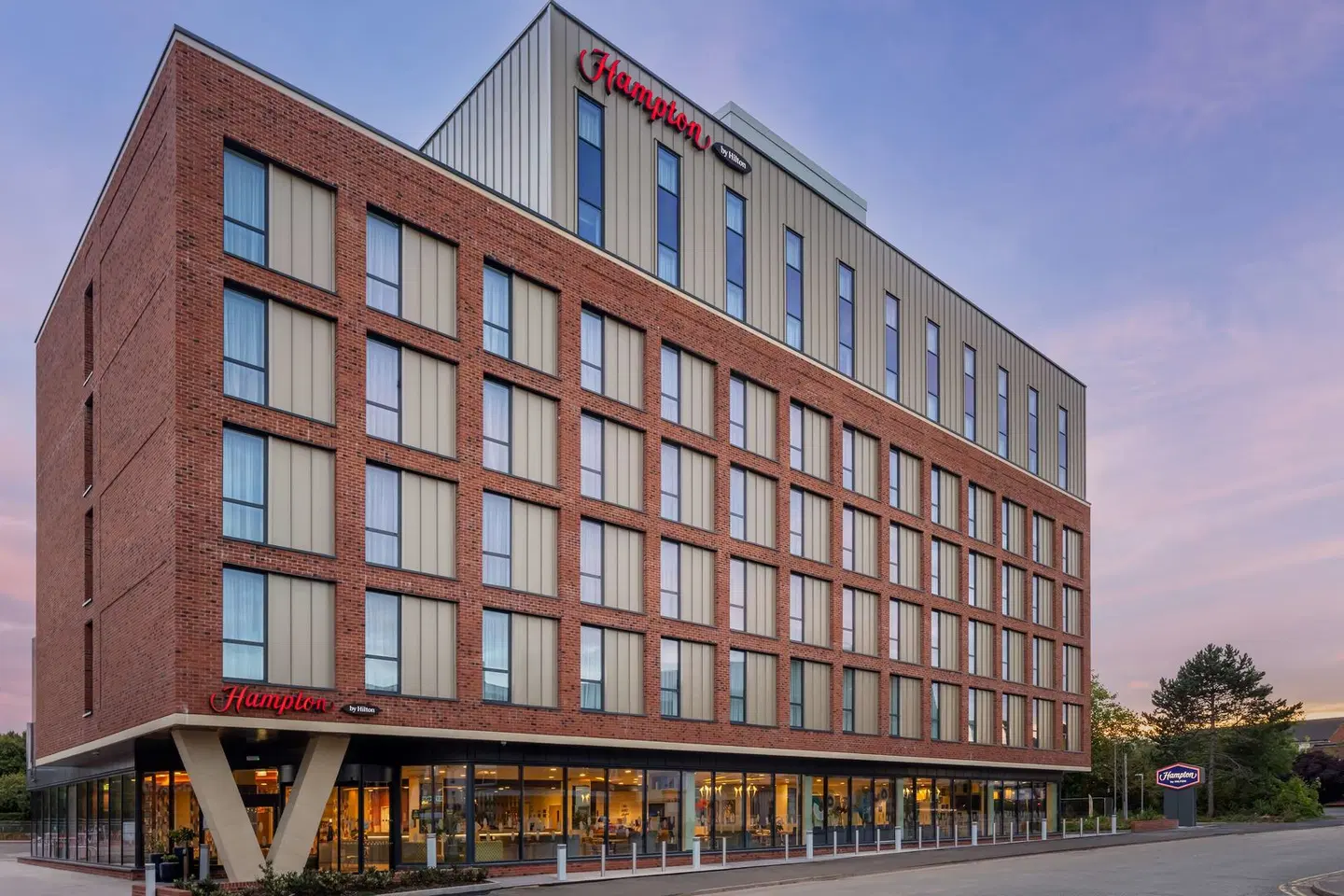 Hampton by Hilton Nuneaton EXTERIOR