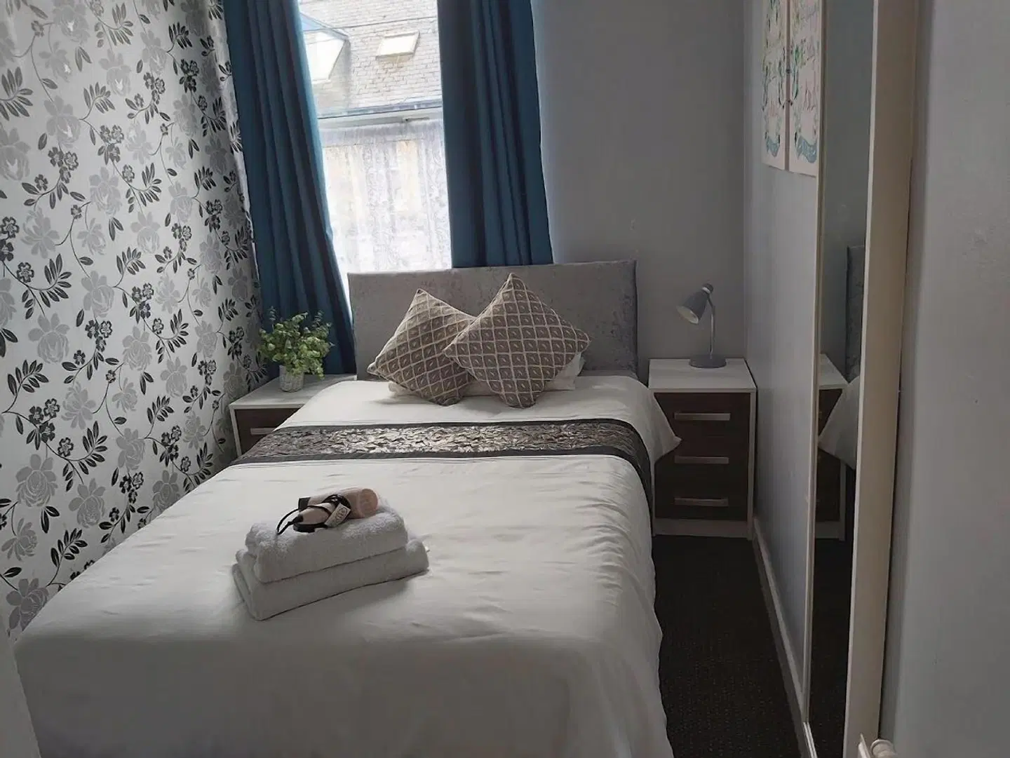 The Vale Apart Hotel ROOM_EXAMPLE