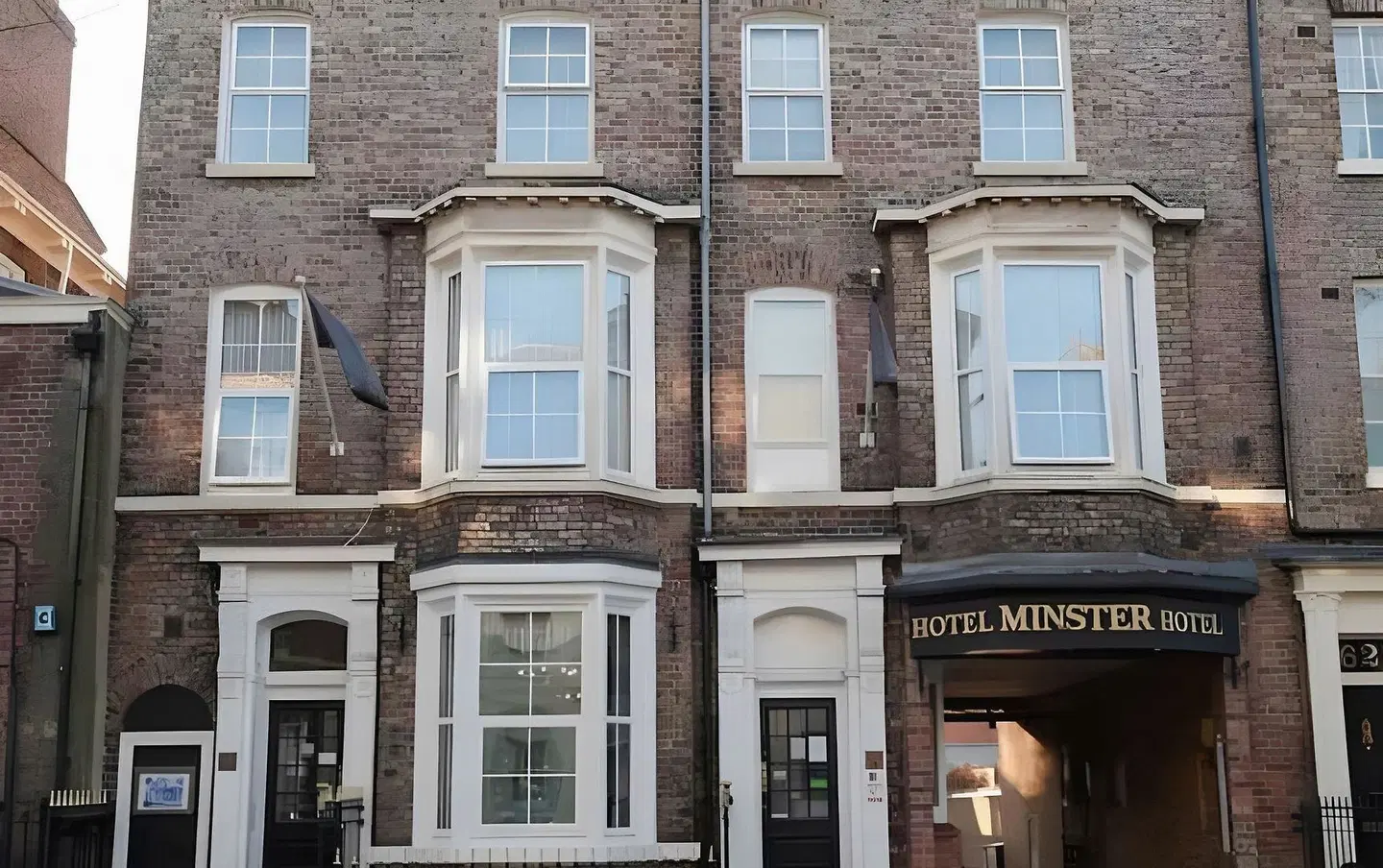 The Minster Hotel EXTERIOR