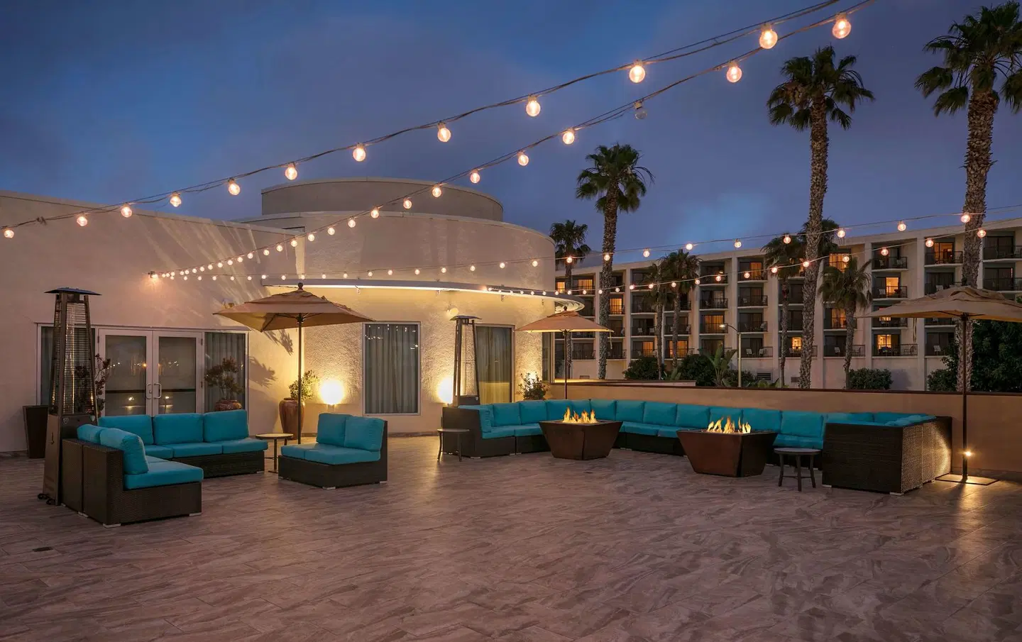 Redondo Beach Hotel, Tapestry Collection by Hilton EXTERIOR
