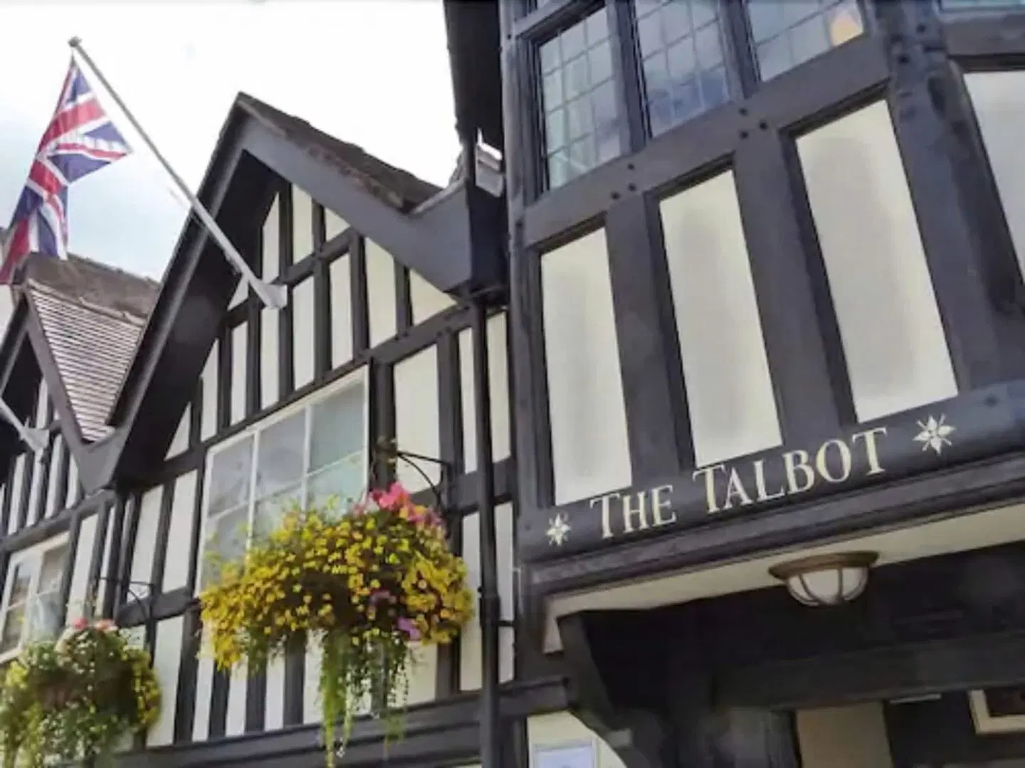 Talbot Hotel Ledbury EXTERIOR