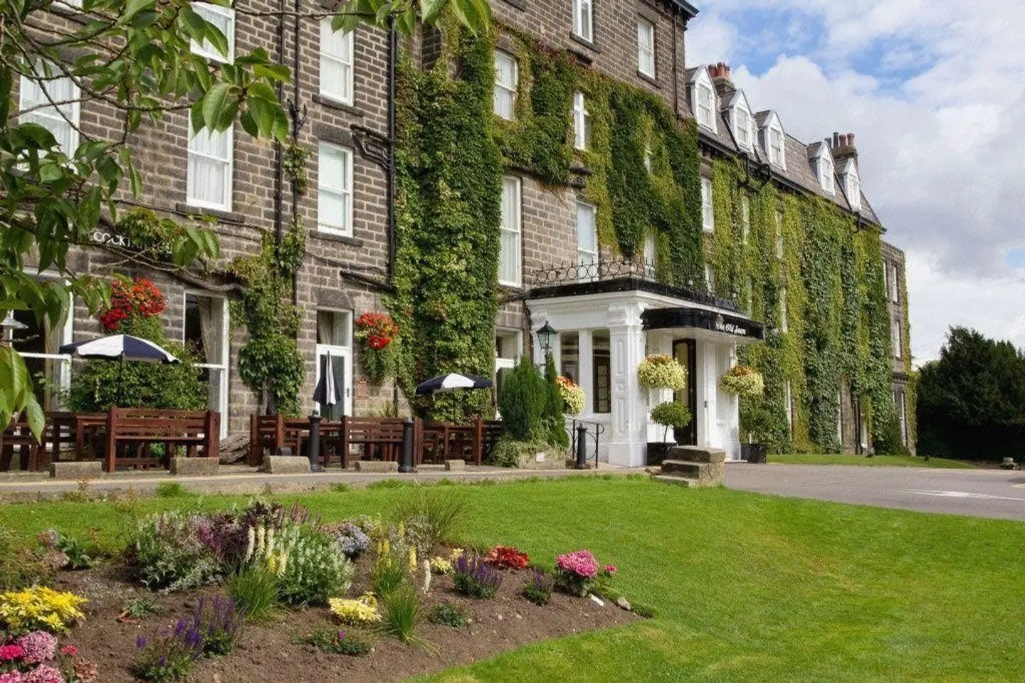 Old Swan Hotel EXTERIOR