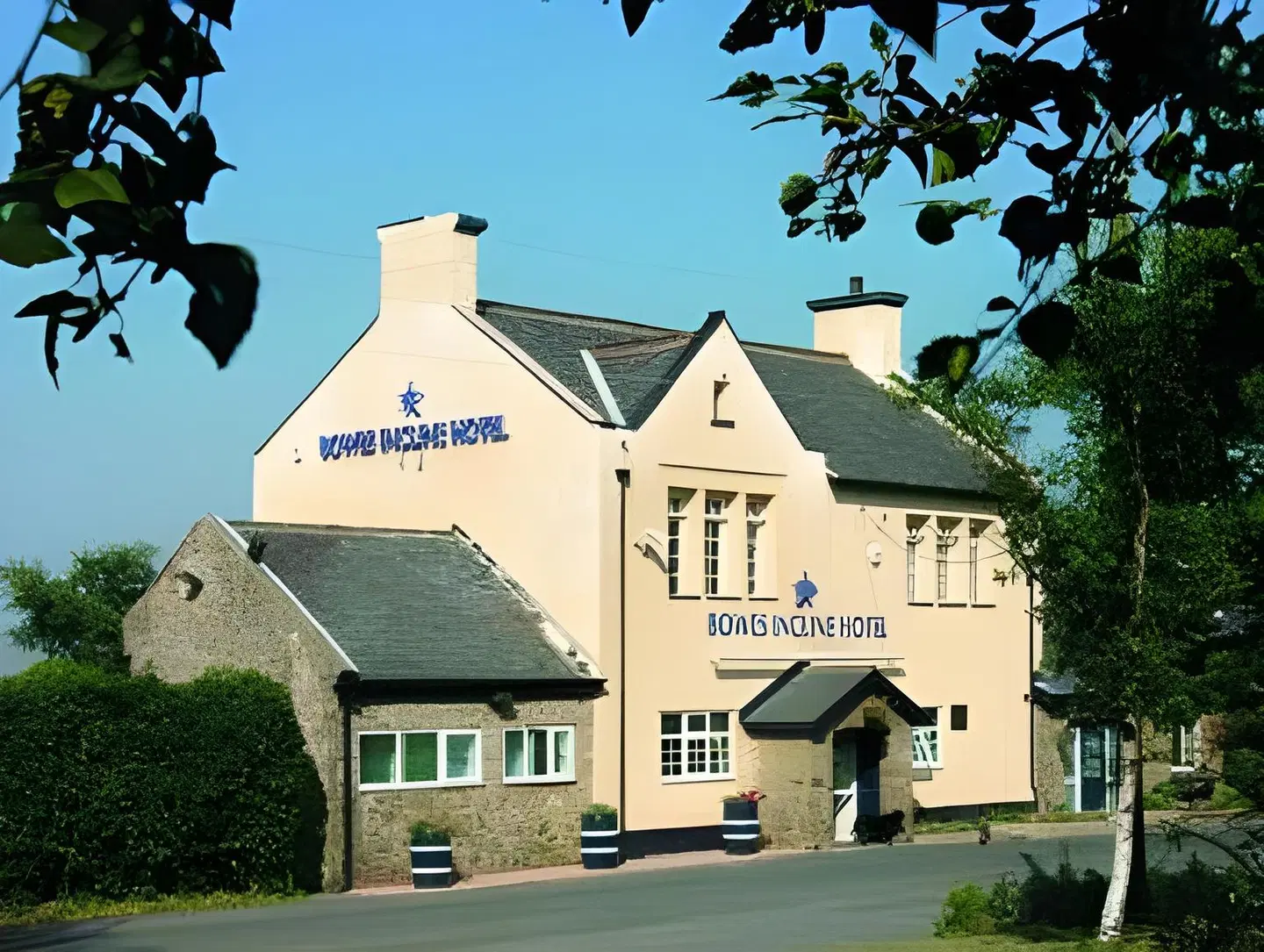 Bowes Incline EXTERIOR