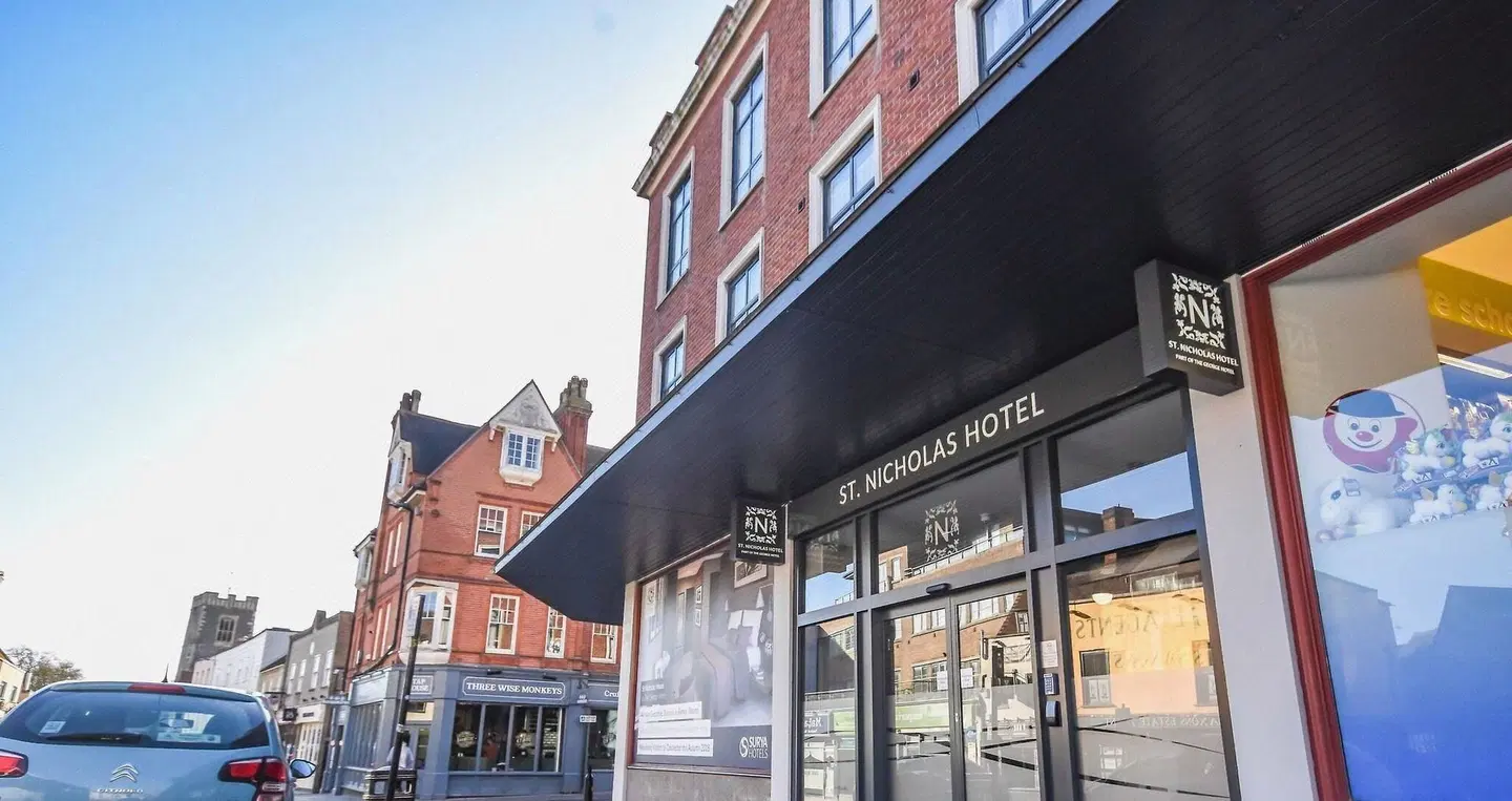 St Nicholas Hotel EXTERIOR