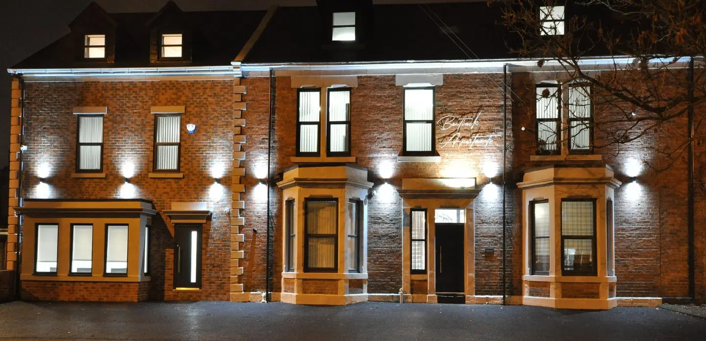 Bentinck Apartments EXTERIOR