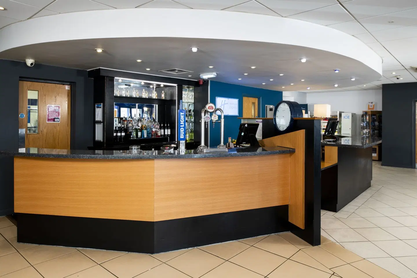 Holiday Inn Express Newcastle Gateshead by IHG LOUNGE_LOBBY