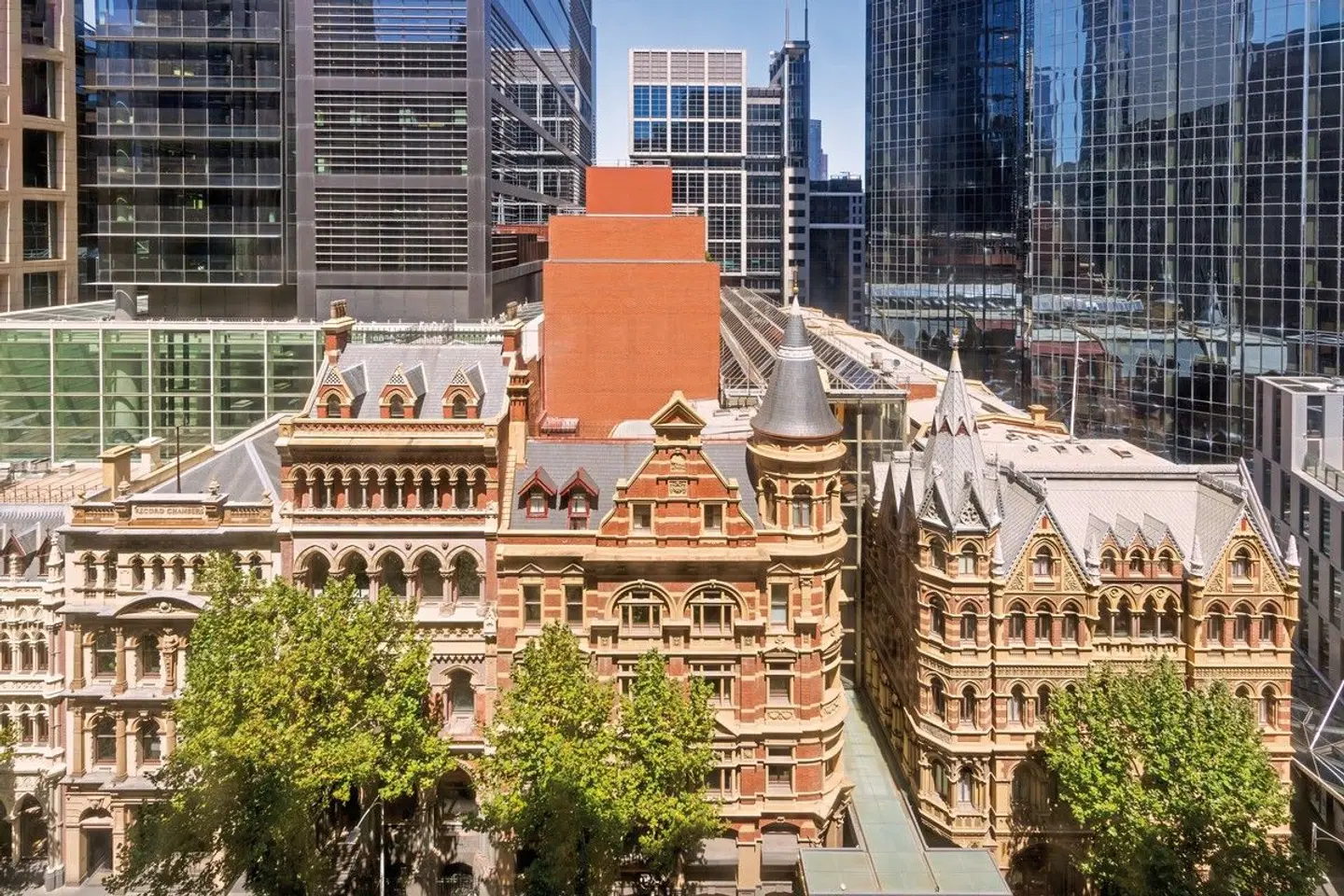 Oaks Melbourne on Collins Suites EXTERIOR