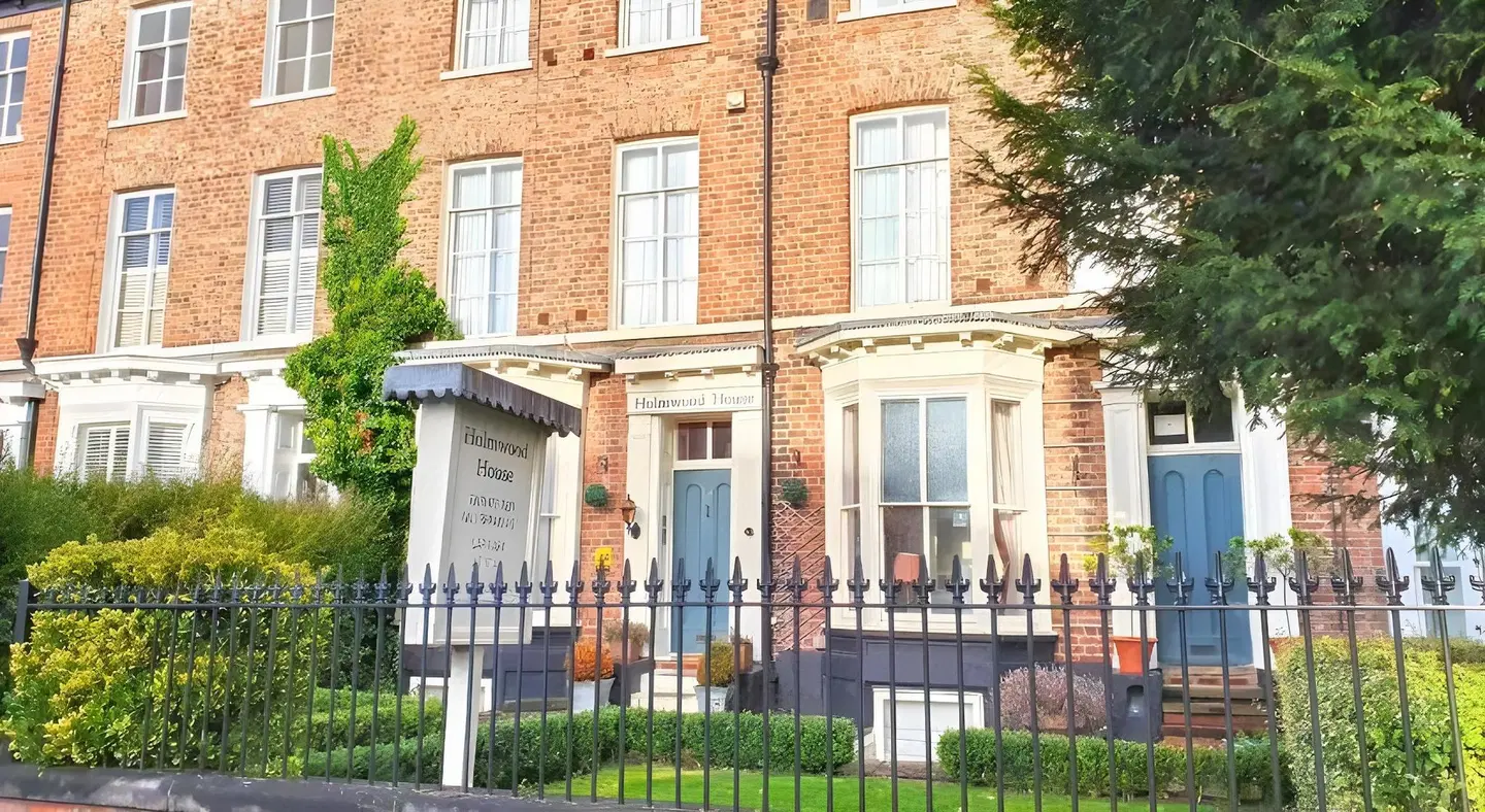 Holmwood House Hotel EXTERIOR