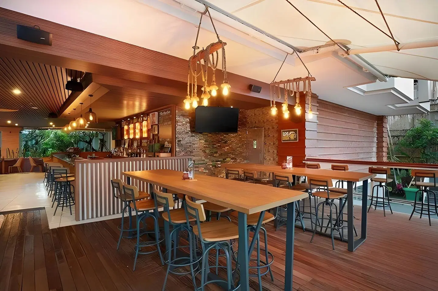 Aston Canggu Beach Resort Bar