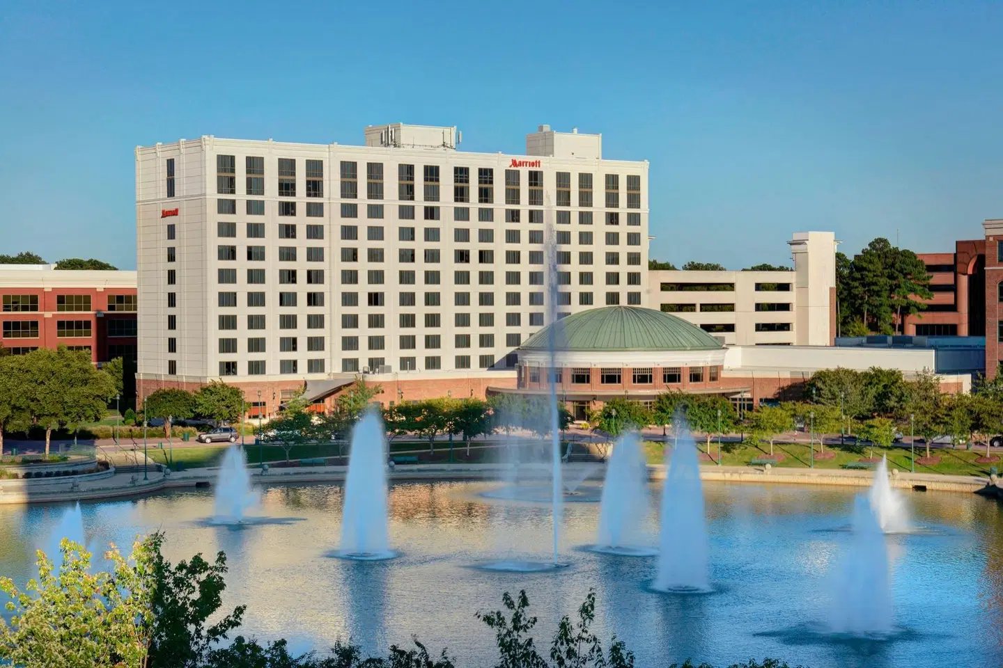 Newport News Marriott at City Center EXTERIOR