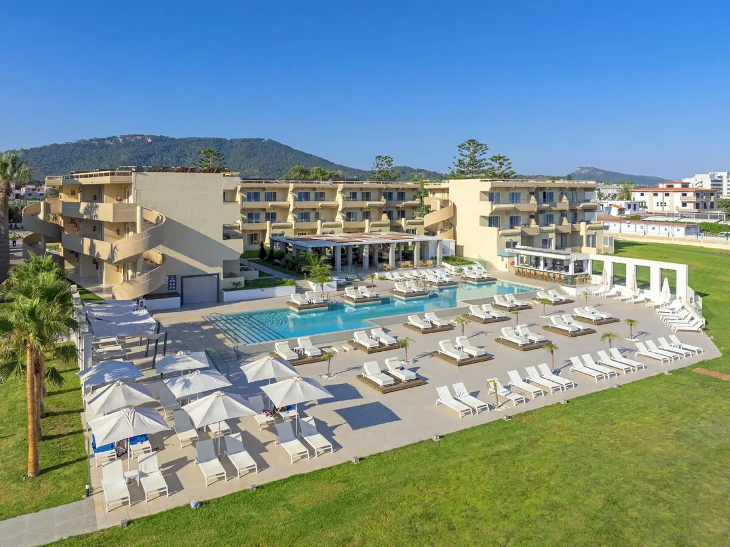 Sun Beach Resort EXTERIOR