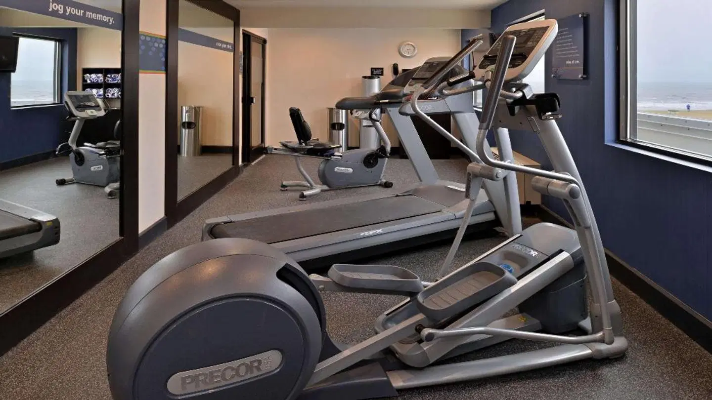 Hampton Inn Virginia Beach-Oceanfront North SPORTS_AND_LEISURE