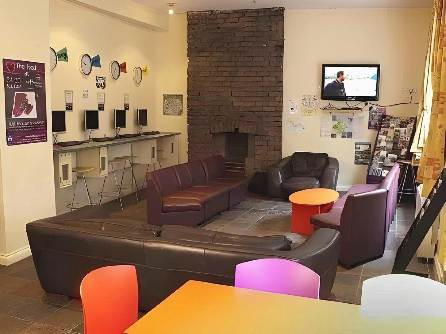 Albatross Hostel Bar