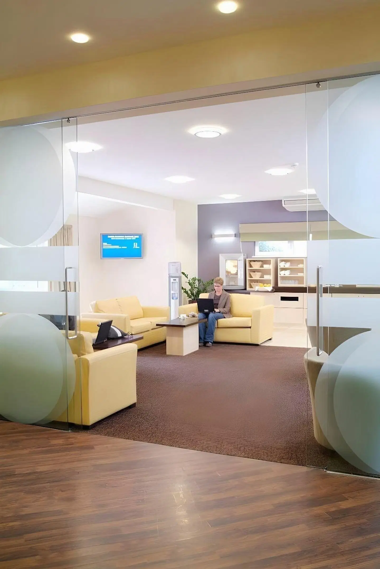 Cranfield Management Development Centre LOUNGE_LOBBY