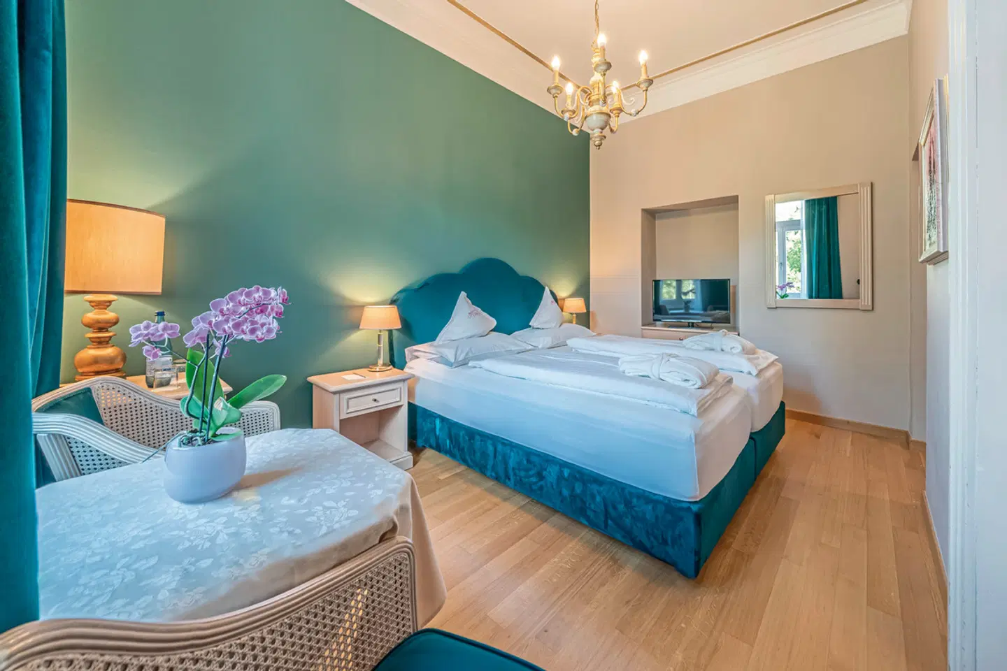 Adria ROOM_EXAMPLE