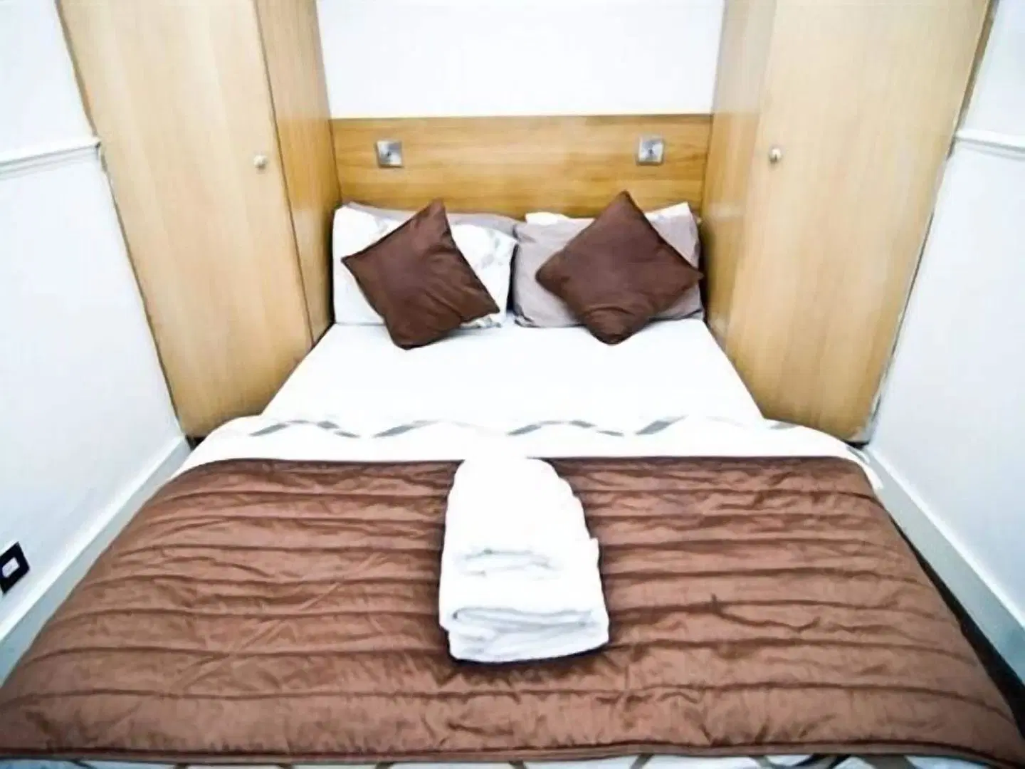 Skylark Guest House ROOM_EXAMPLE