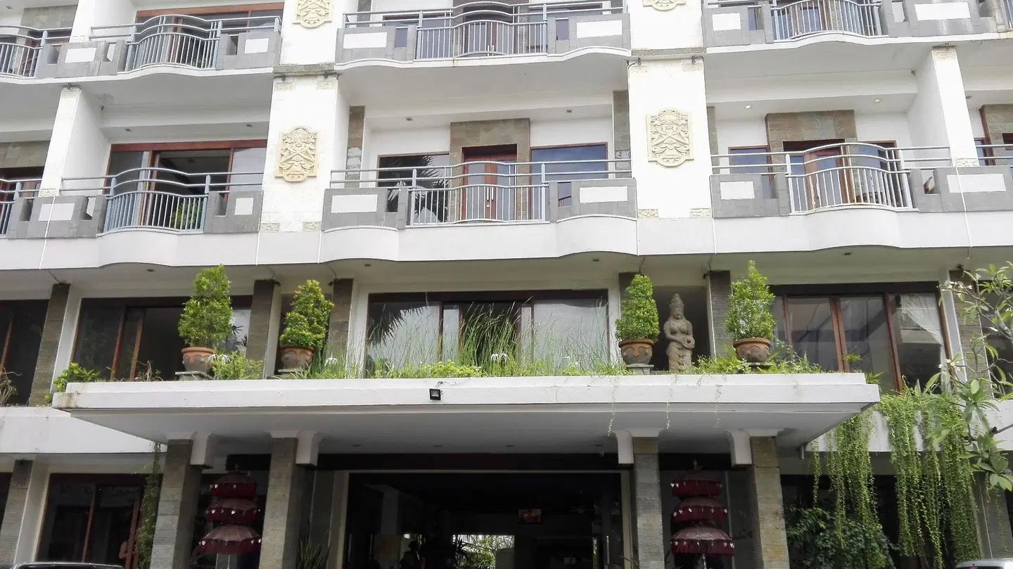Champlung Mas Hotel, Legian EXTERIOR