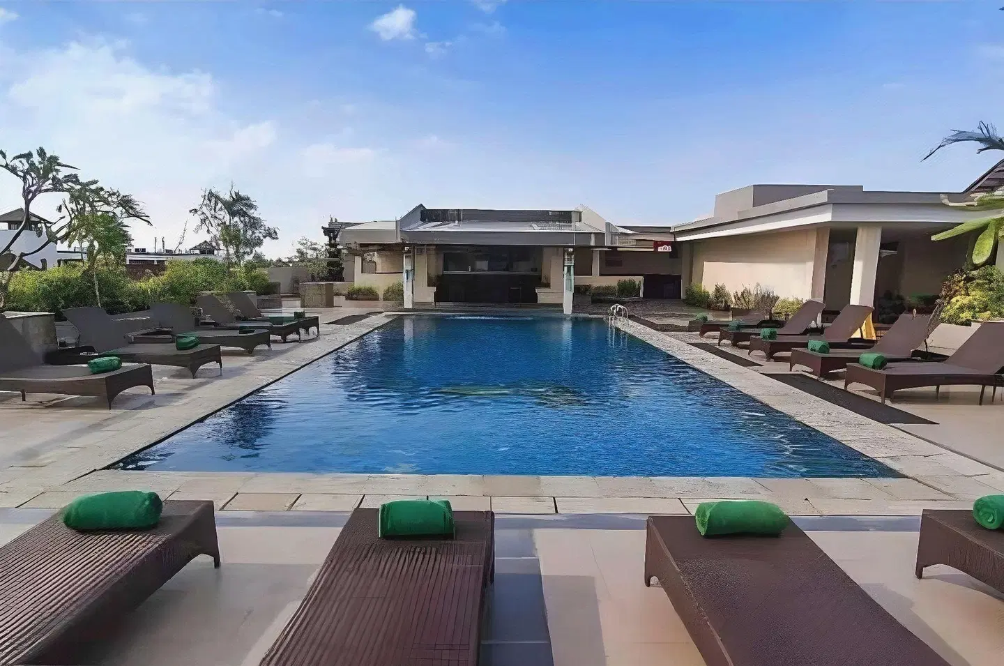 Champlung Mas Hotel, Legian OUTDOOR_POOL