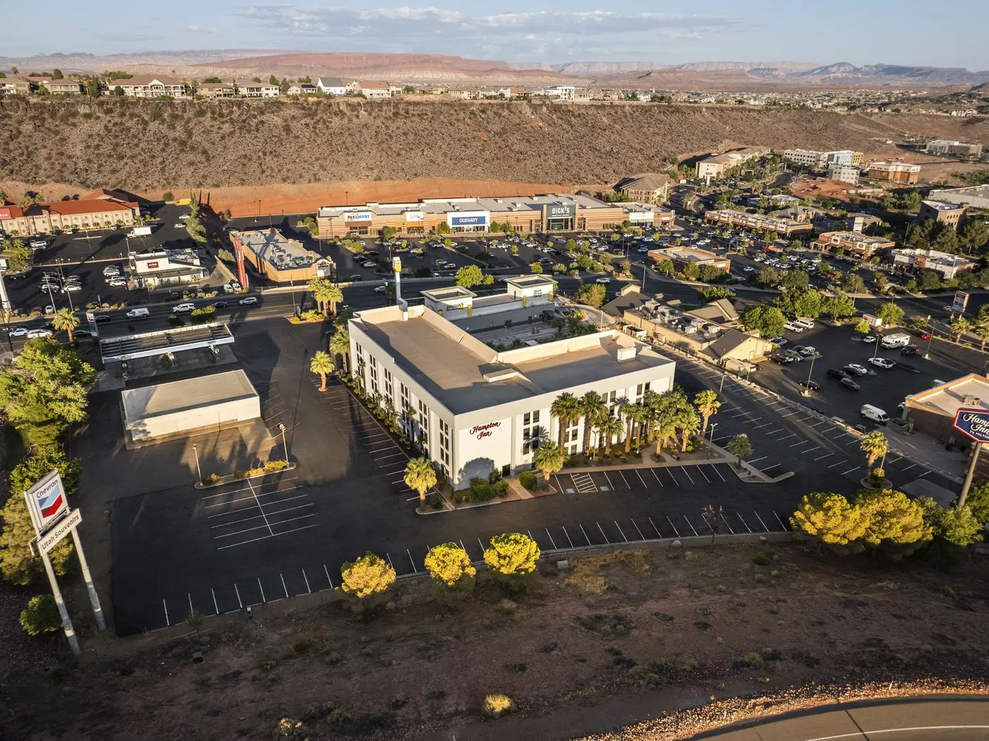 Hampton Inn St. George EXTERIOR