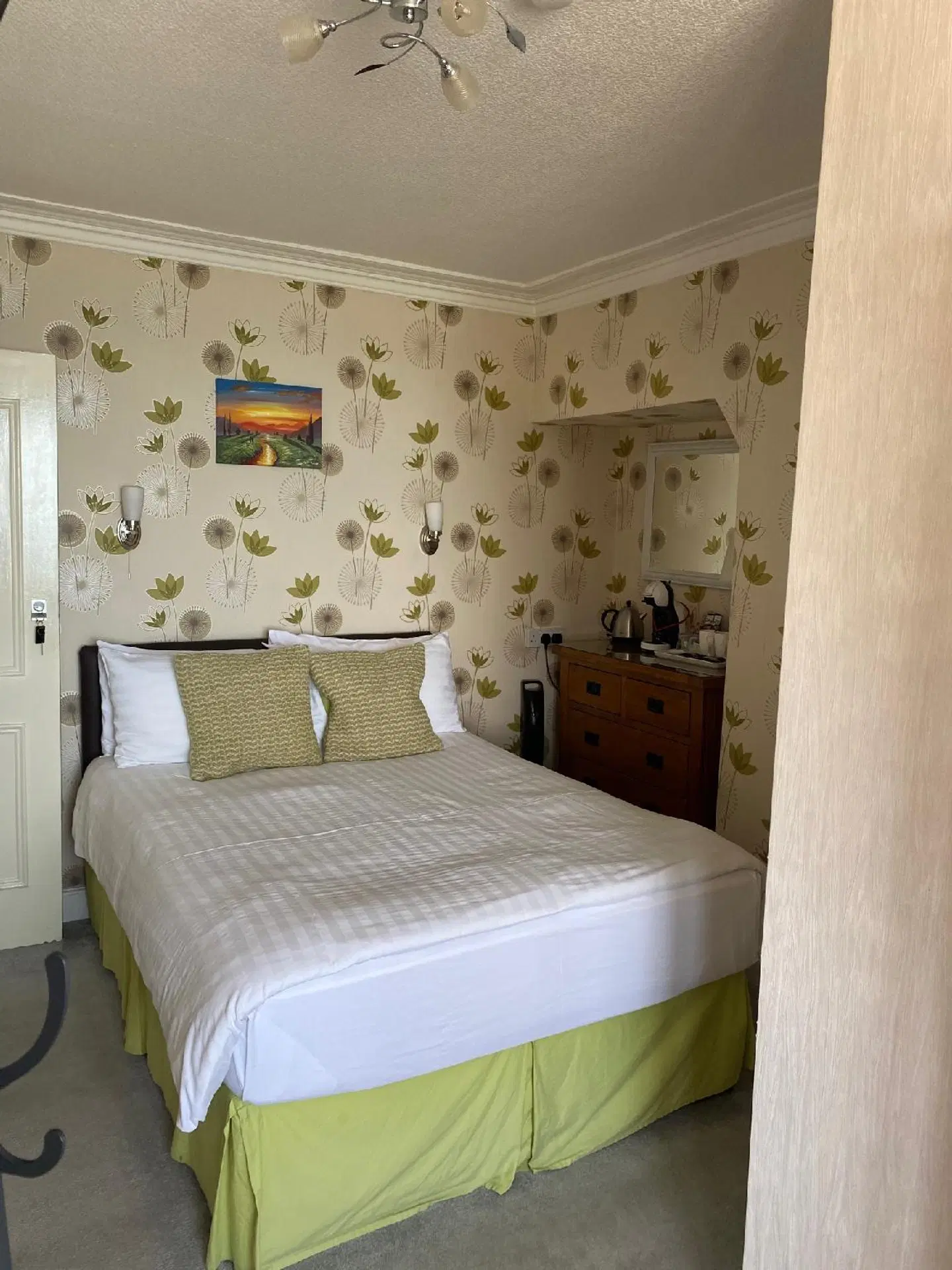 The Leeway ROOM_EXAMPLE