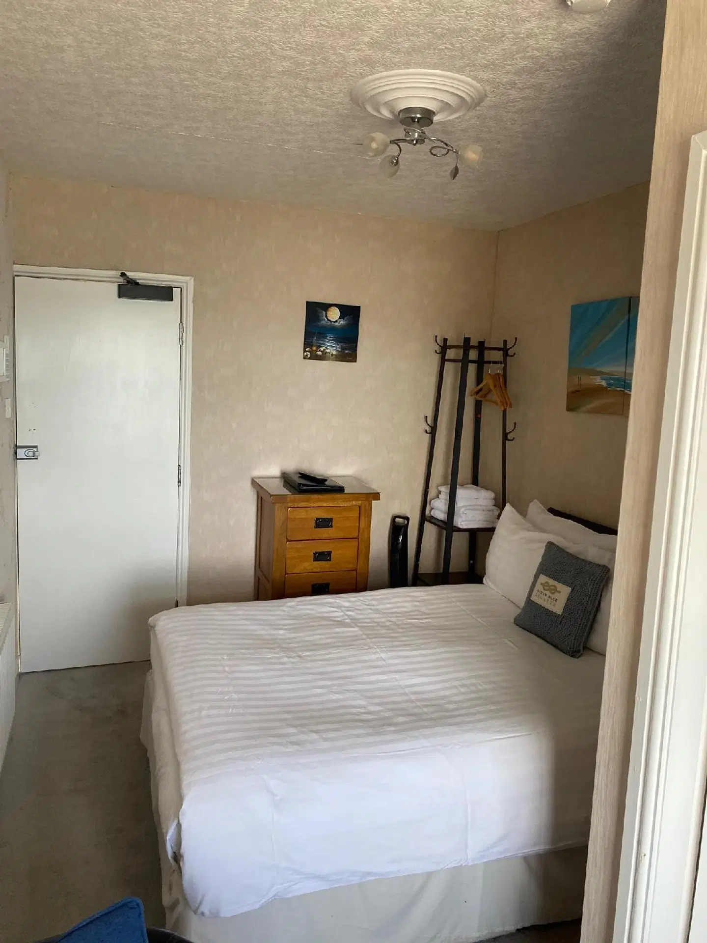 The Leeway ROOM_EXAMPLE