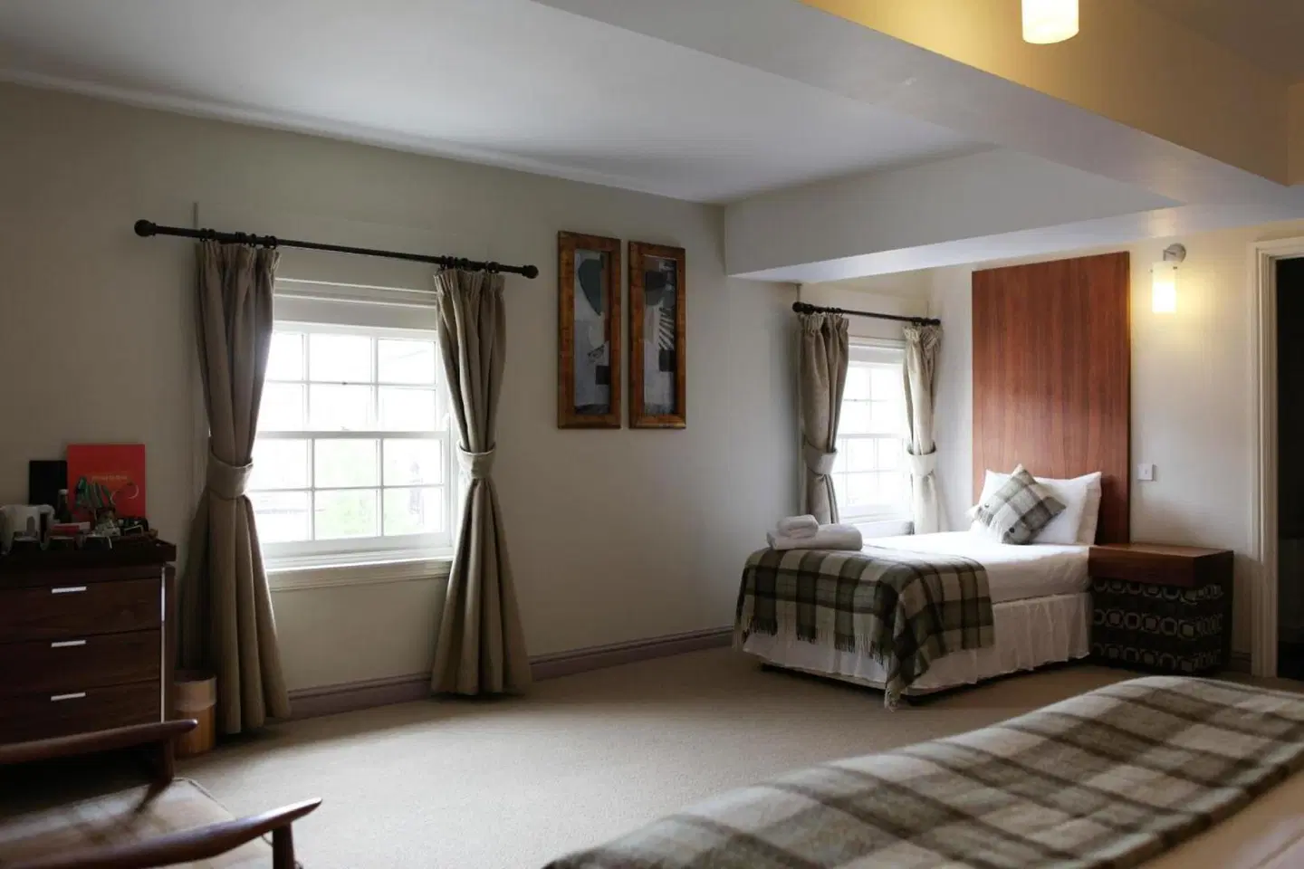The Rose and Crown ROOM_EXAMPLE